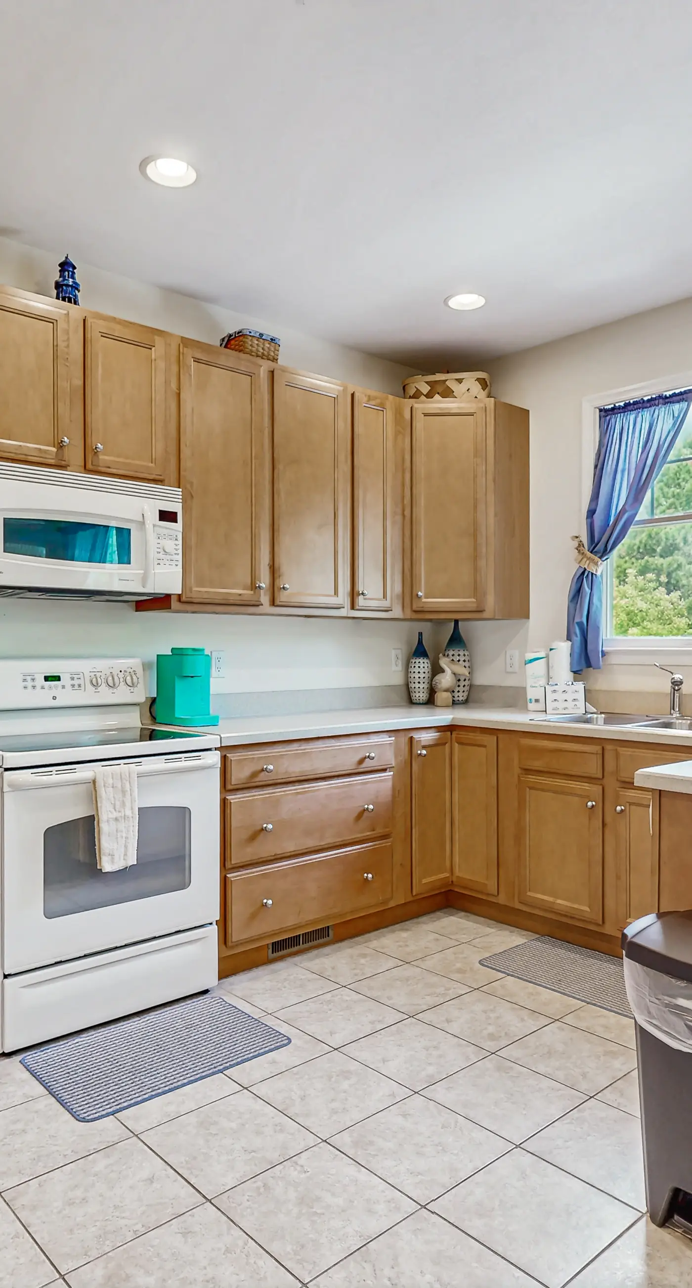 Bayside Resort - 36362 Azalea Ave