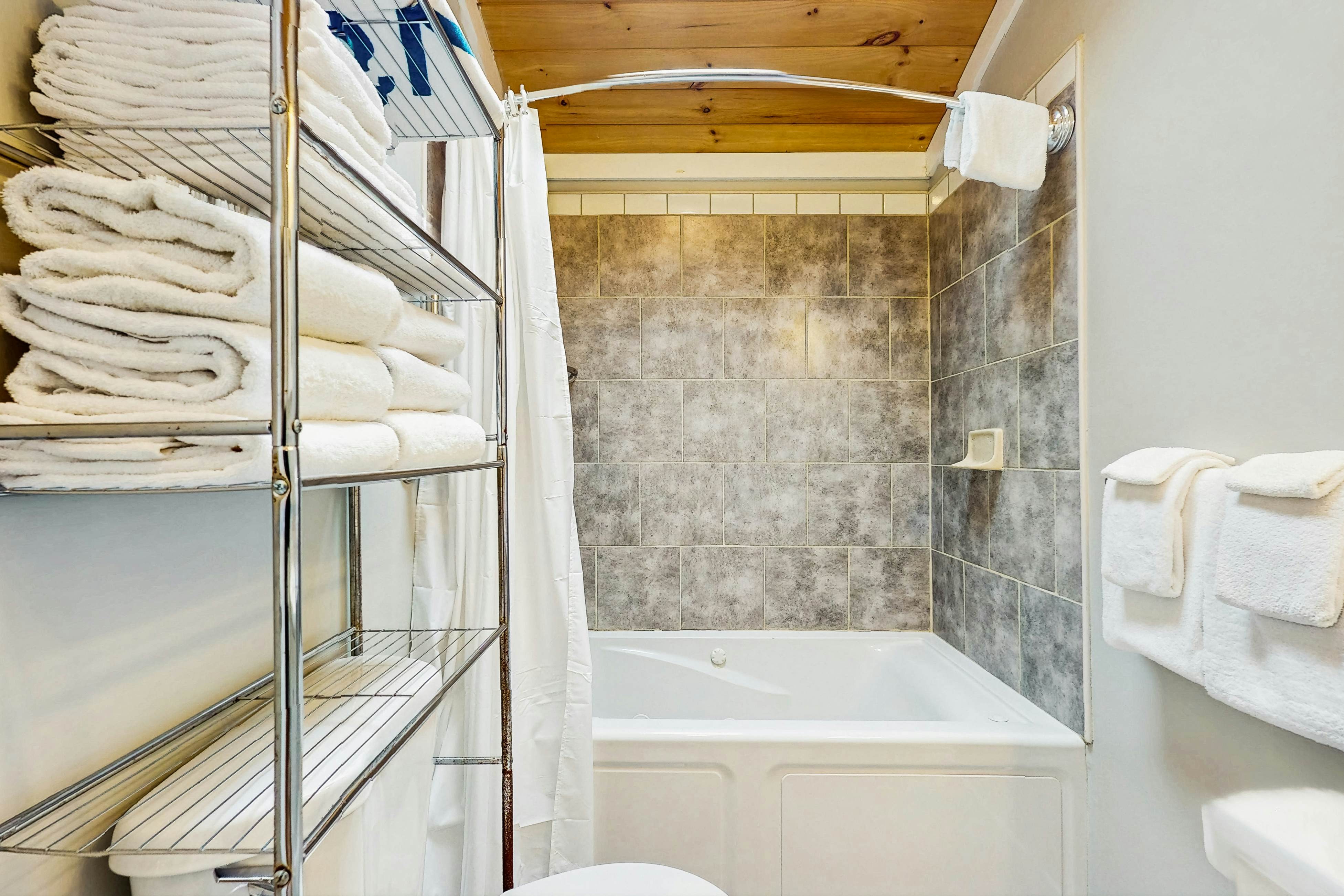 Shorelands Resort Cottage 40