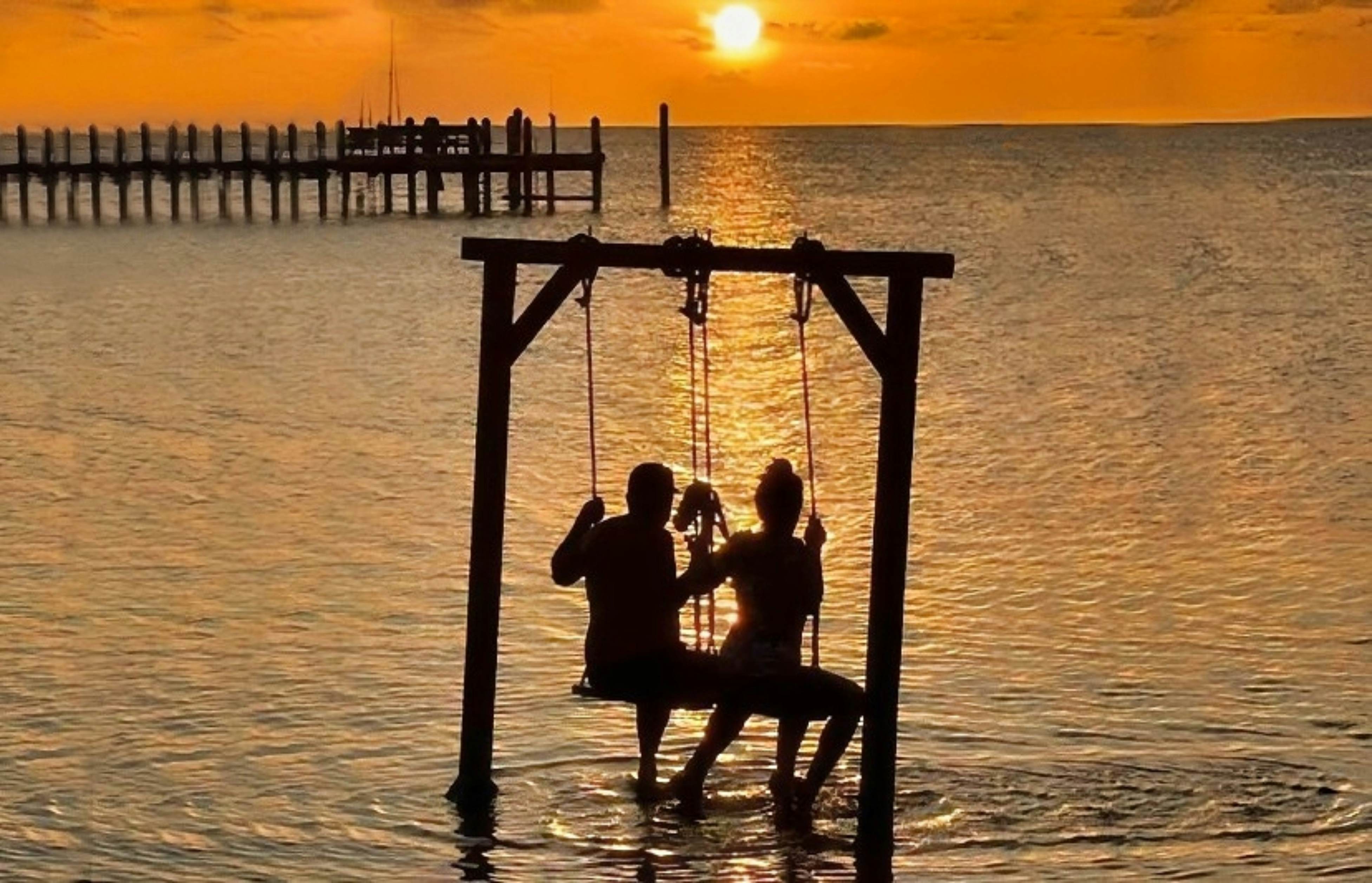 Bayfront Sunset Oasis