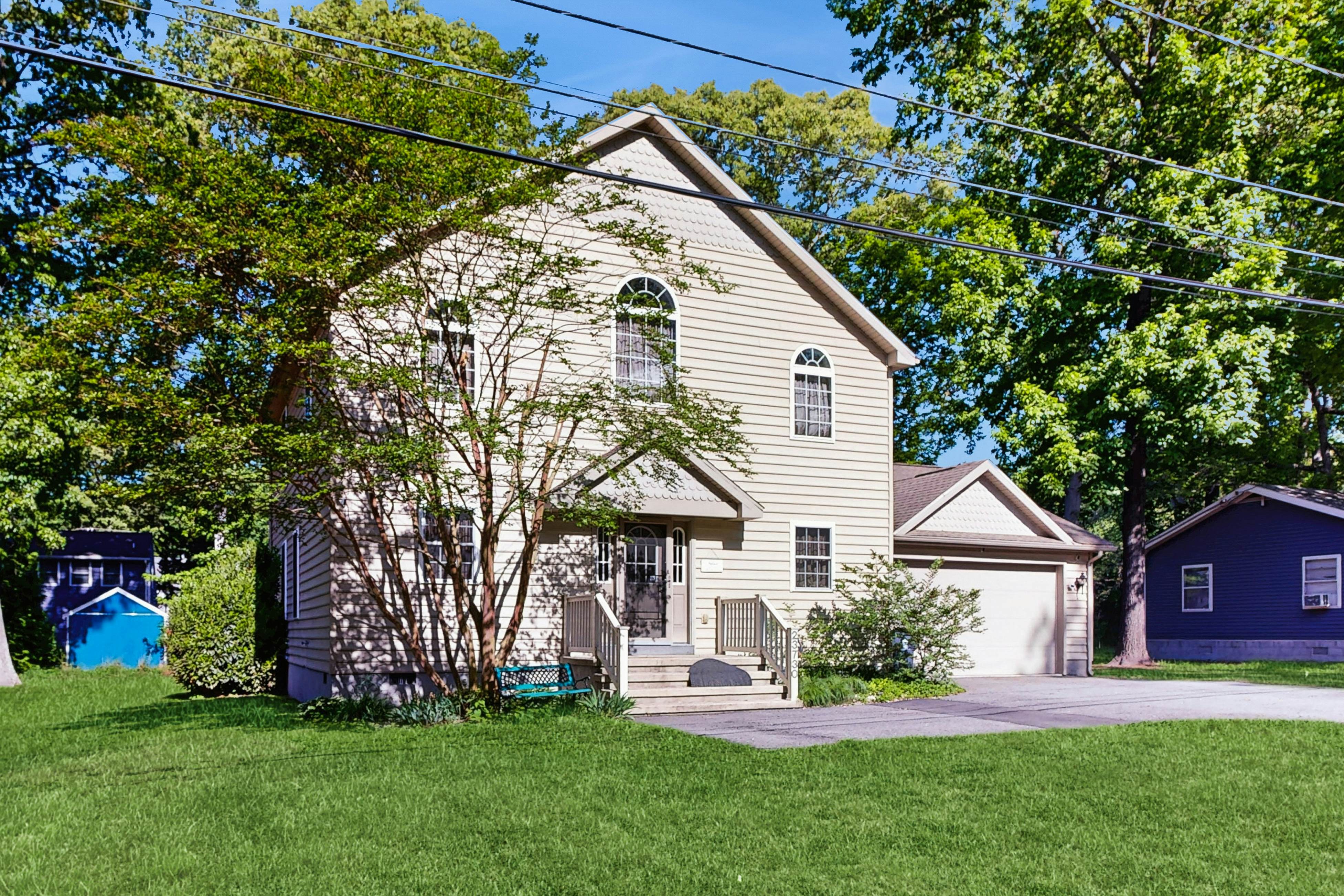 Angola By The Bay - 23730 Elmwood Ave E