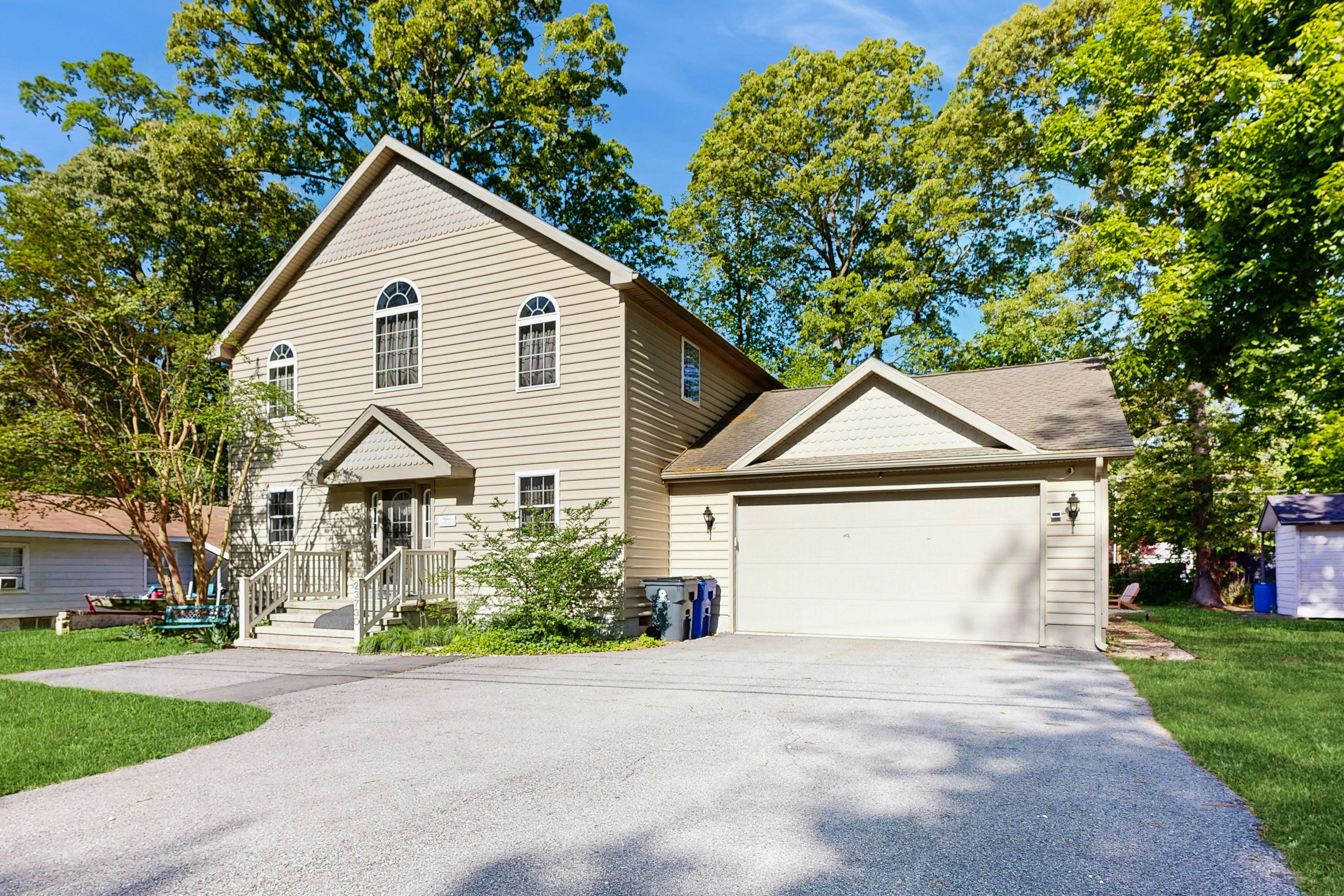 Angola By The Bay - 23730 Elmwood Ave E