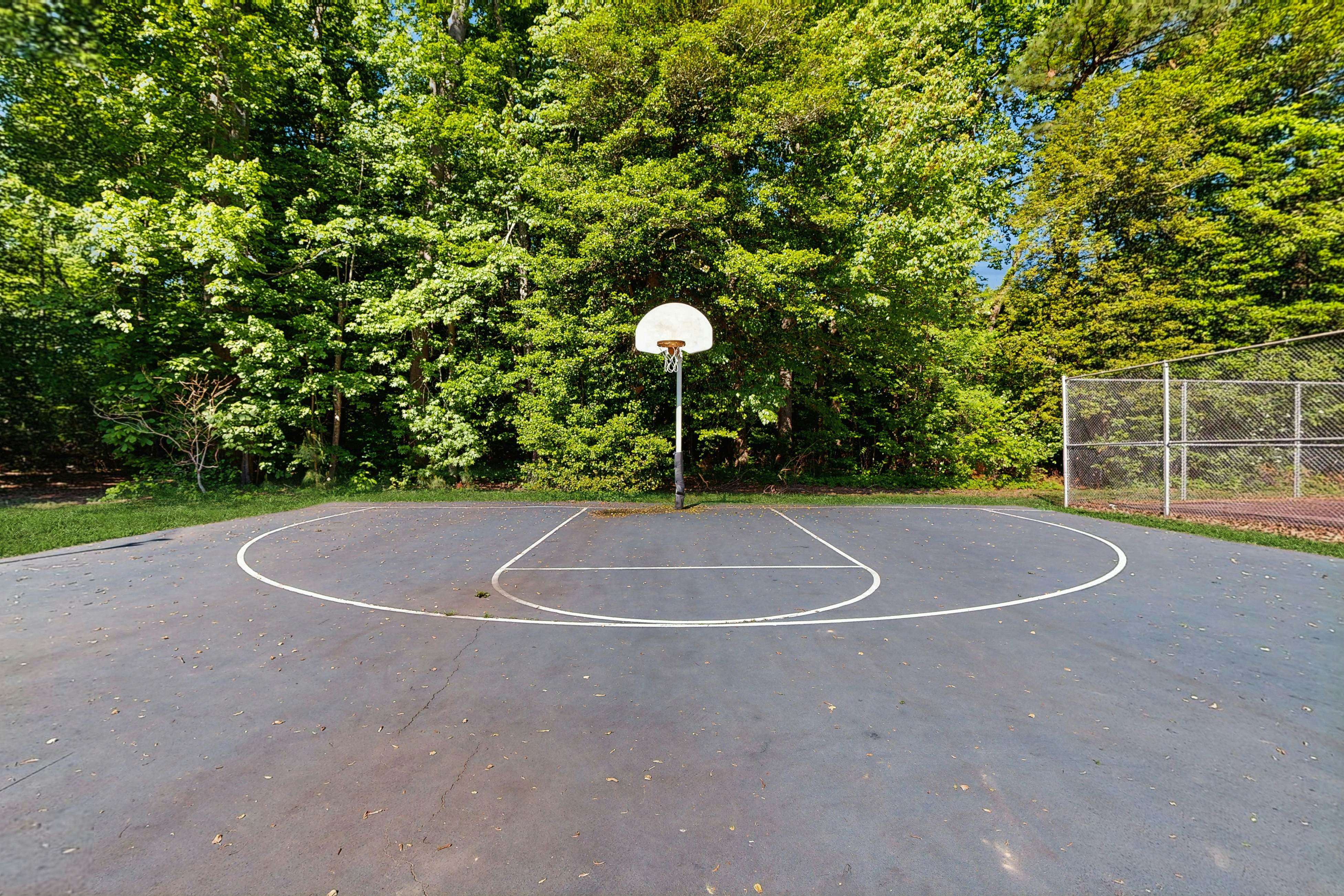 Angola By The Bay - 23730 Elmwood Ave E