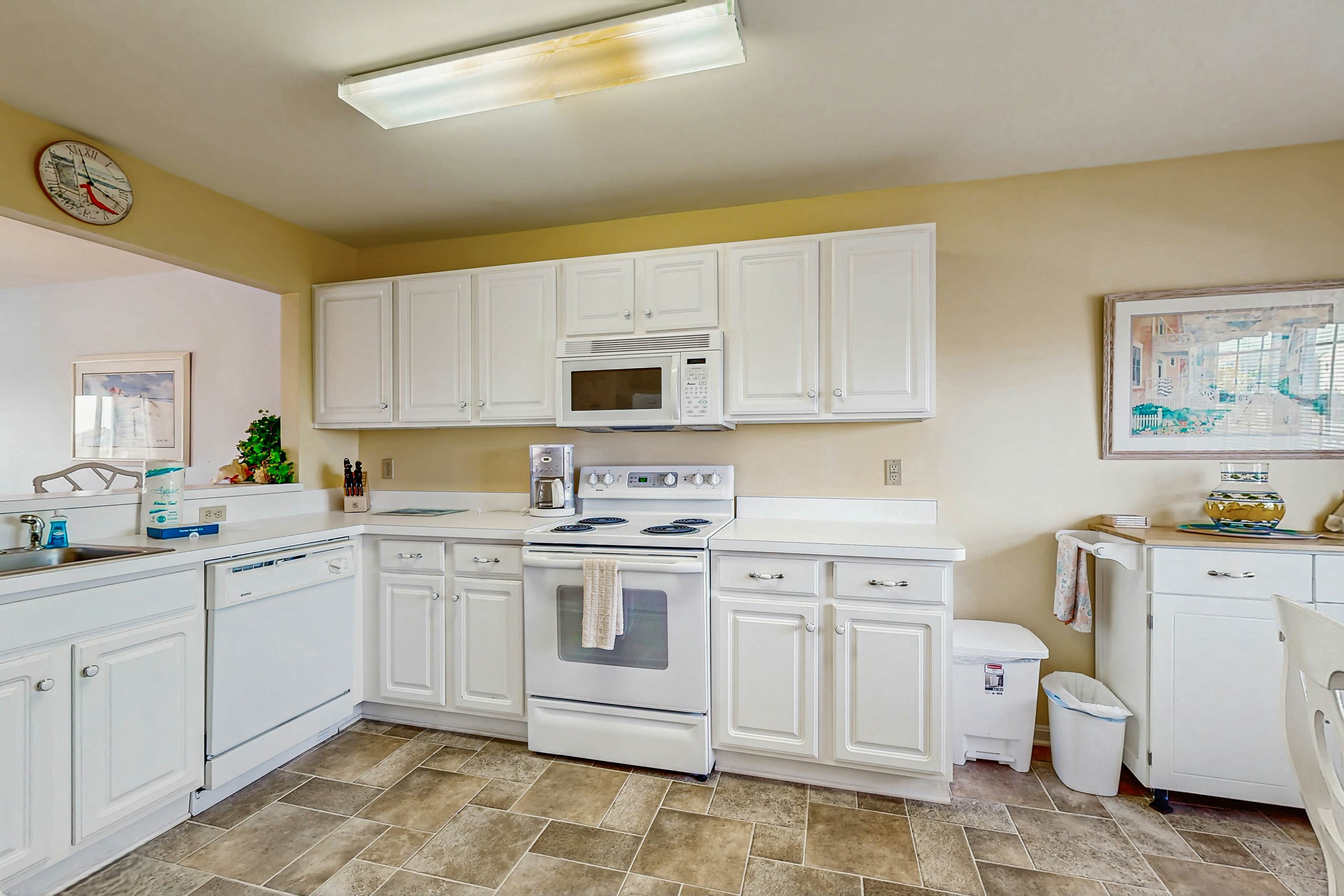 Bethany Bay - 1004 Pavilion Dr 