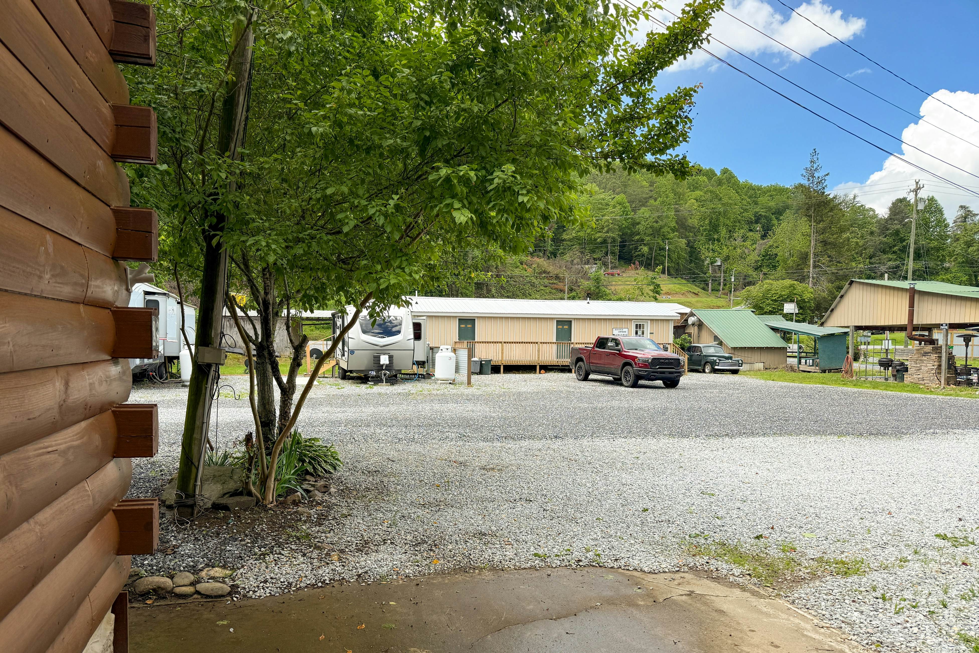 Wildlife Cabin On The River