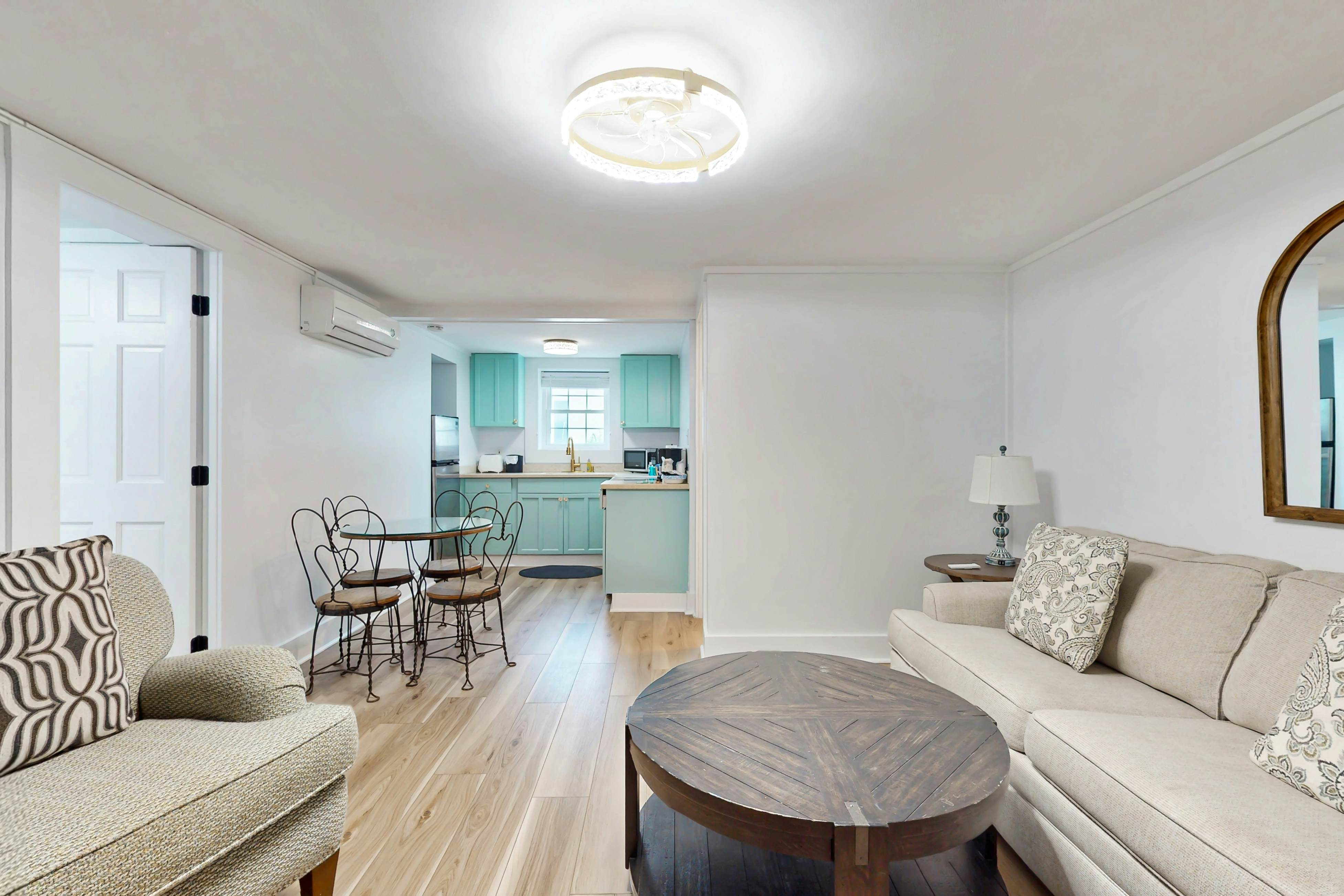 Georgianne Suite Six