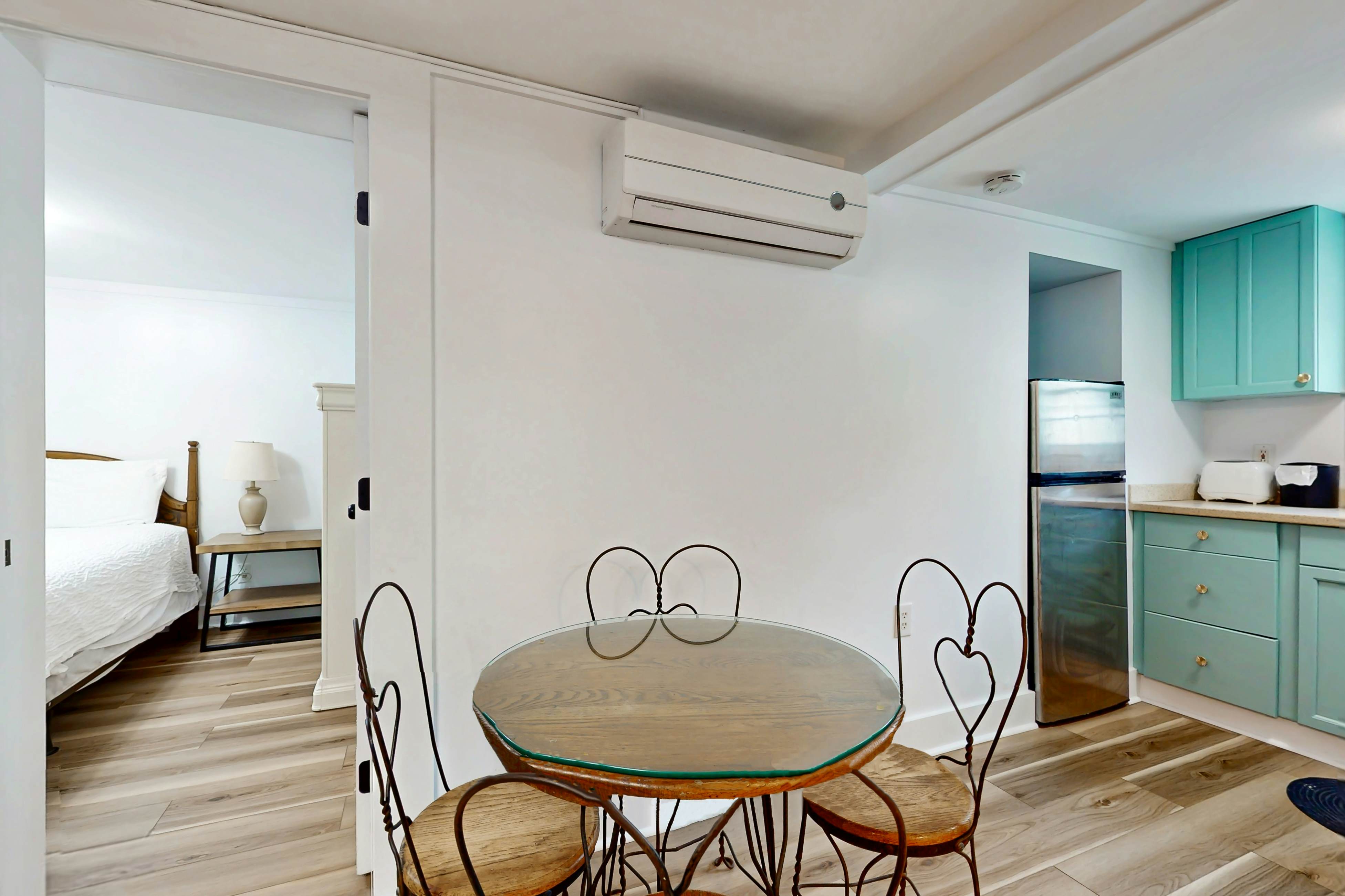 Georgianne Suite Six