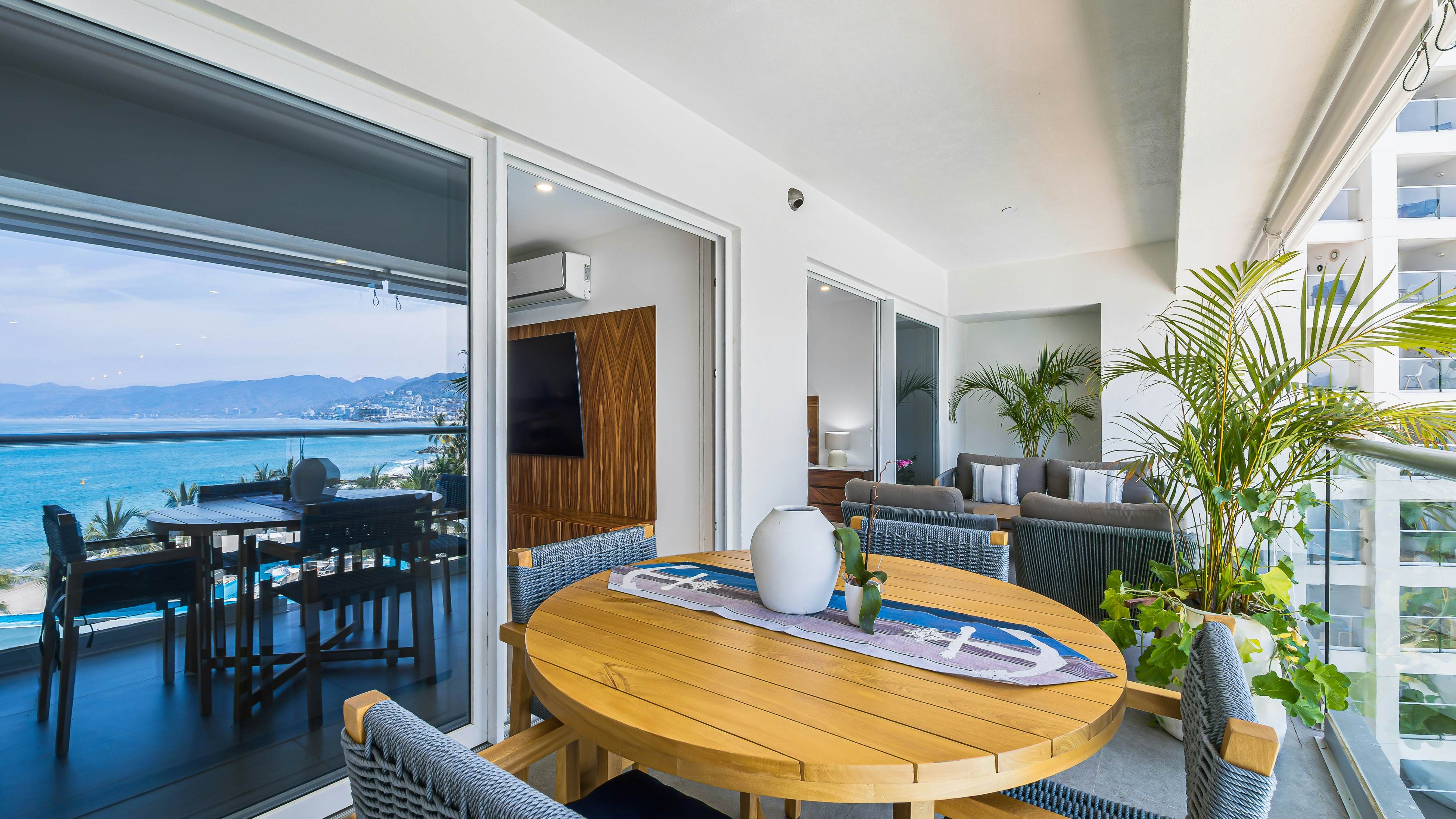 The Marlin Room at Harbor 171 Torre Norte