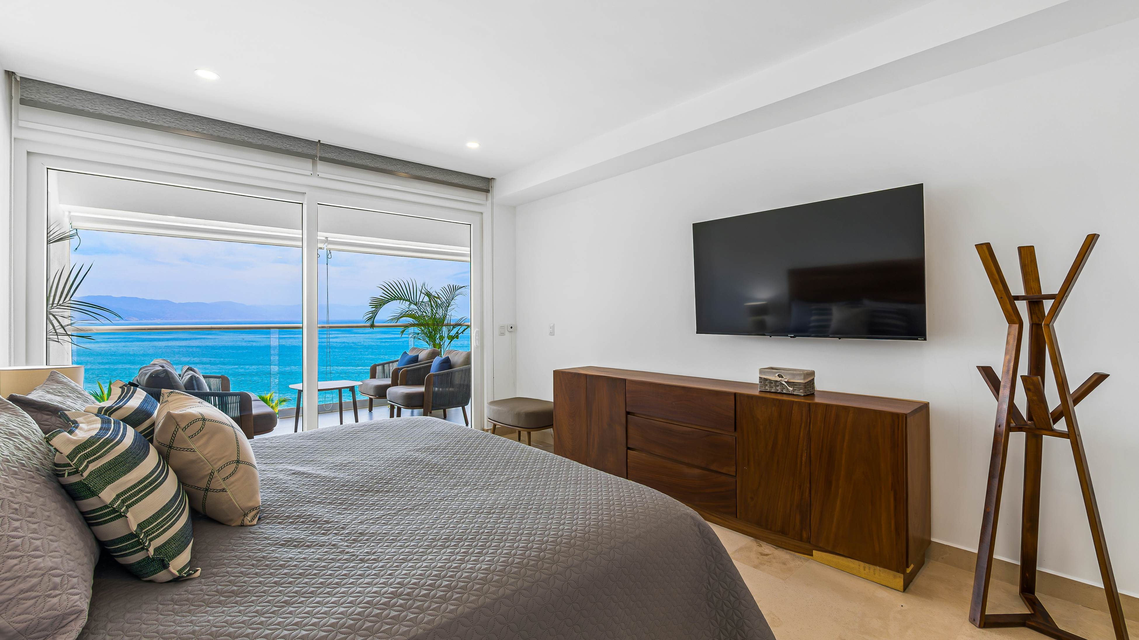 The Marlin Room at Harbor 171 Torre Norte