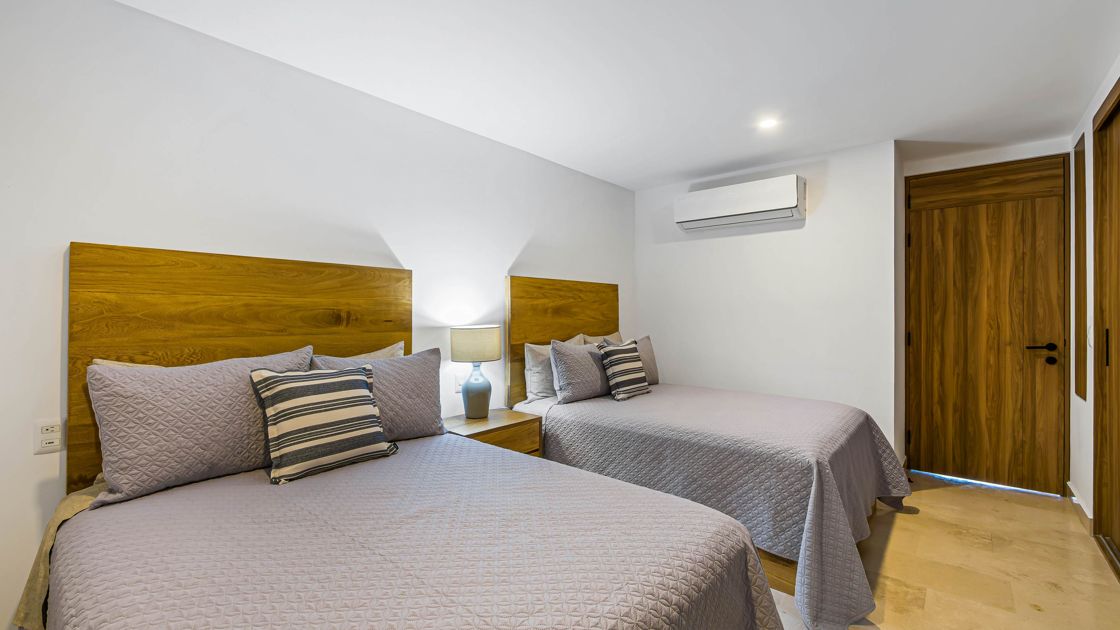 The Marlin Room at Harbor 171 Torre Norte