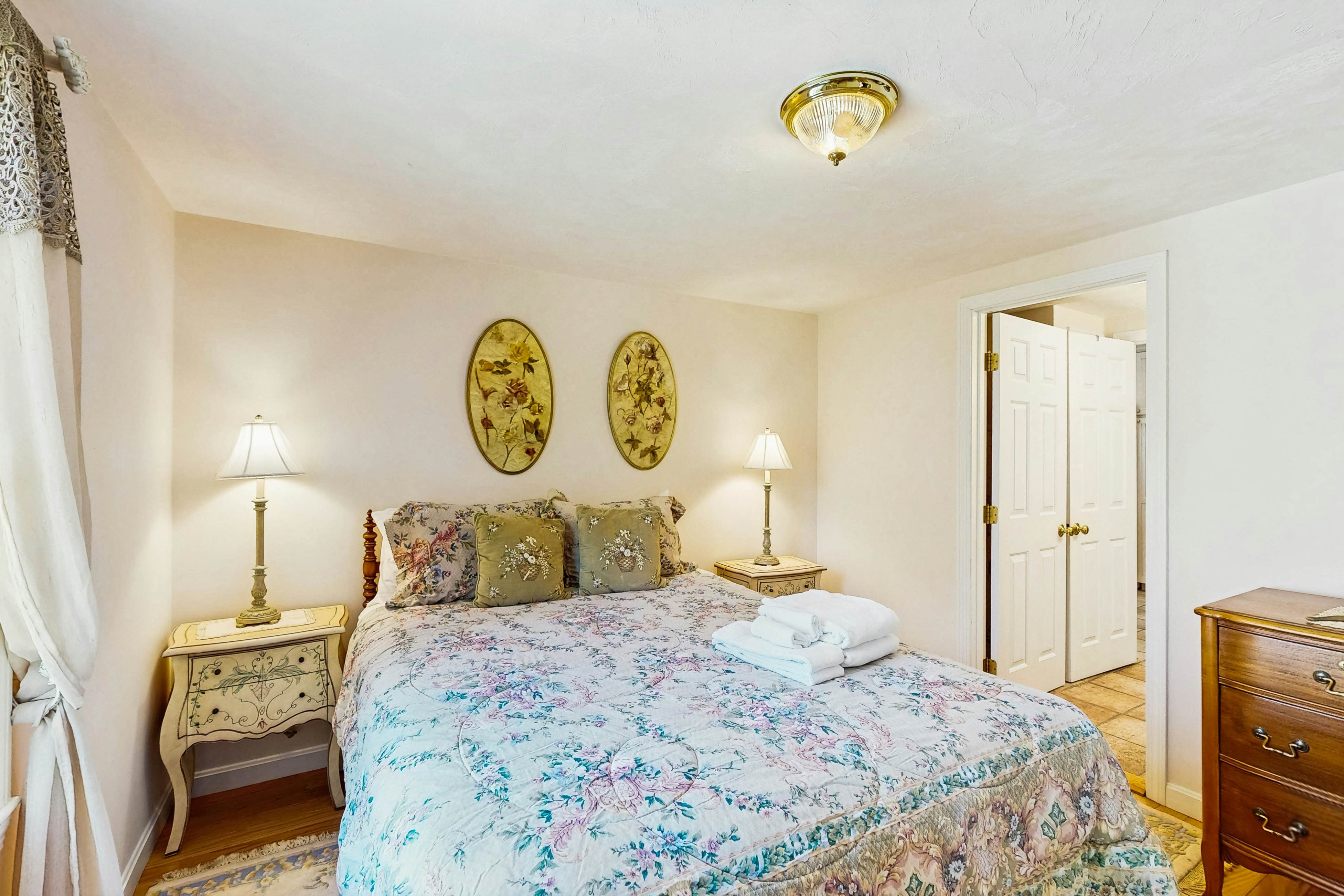 The Yarmouth Anchor - 12