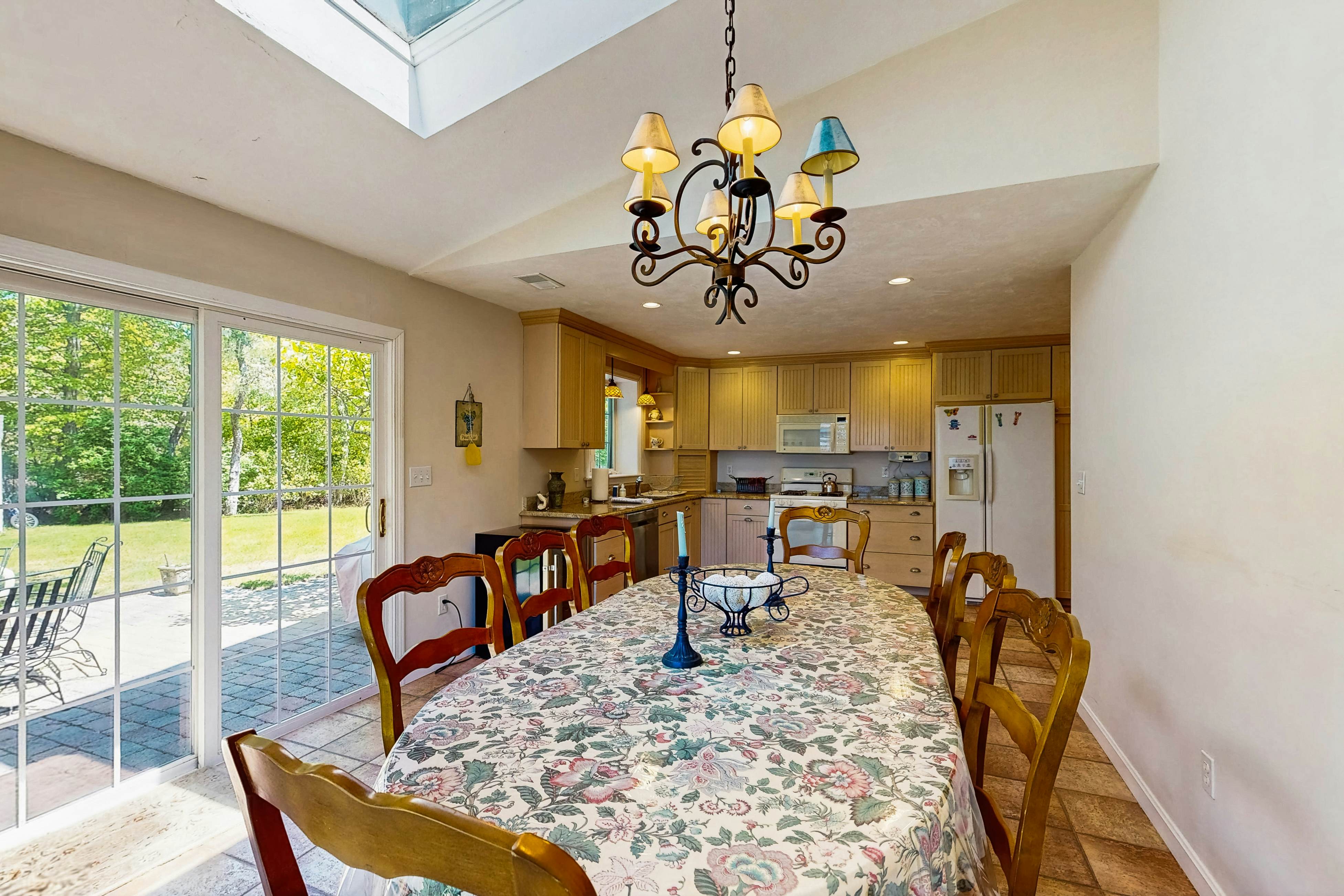 The Yarmouth Anchor - 12