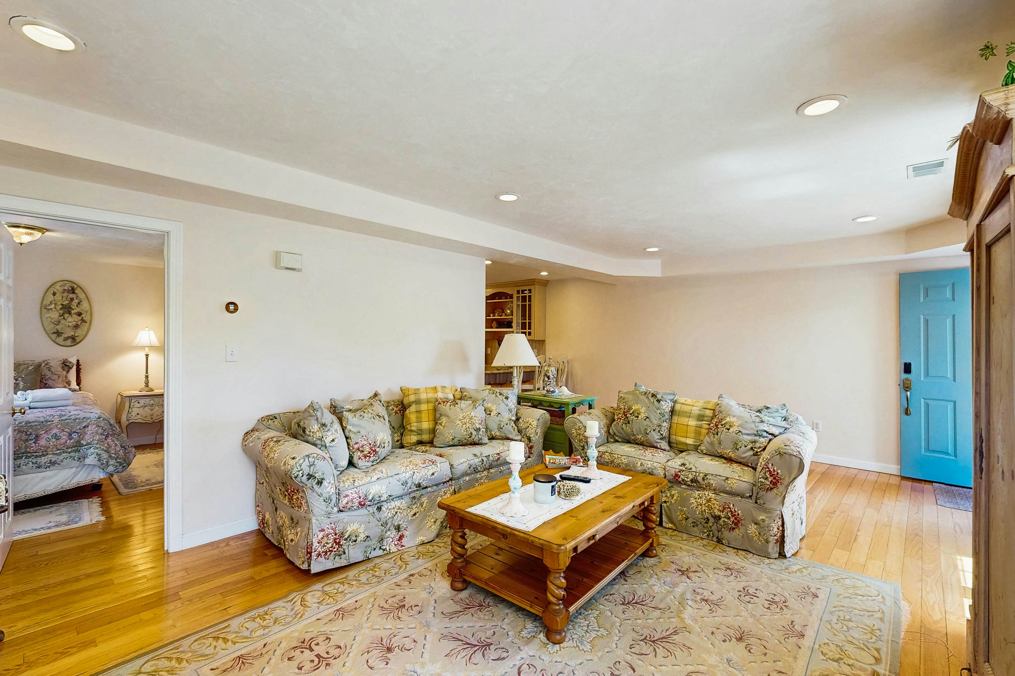 The Yarmouth Anchor - 12