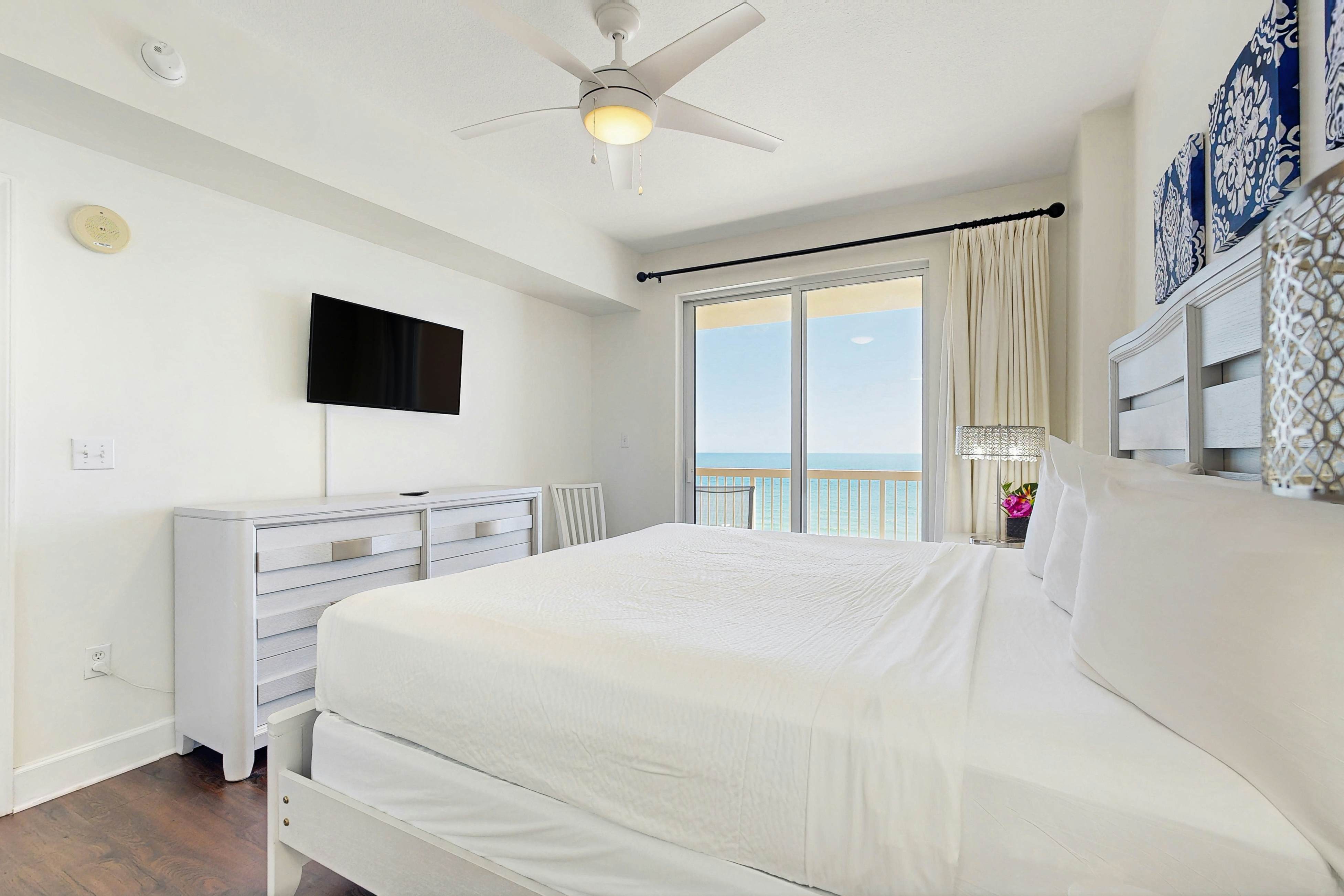 Sunrise Beach 1407 - Beachfront Condo