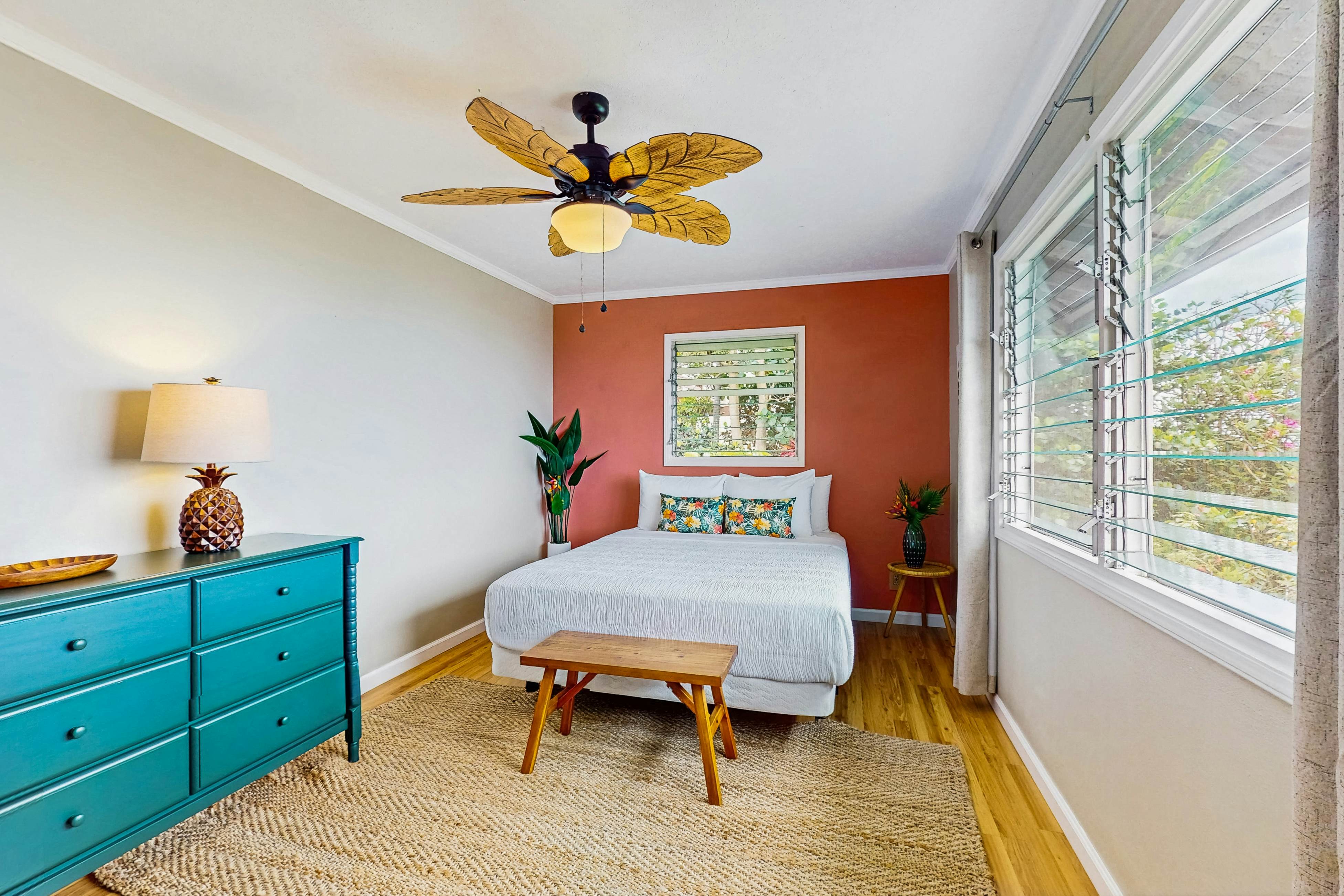 Pualani Island Getaway - Main House & Ohana- 30-night minimum