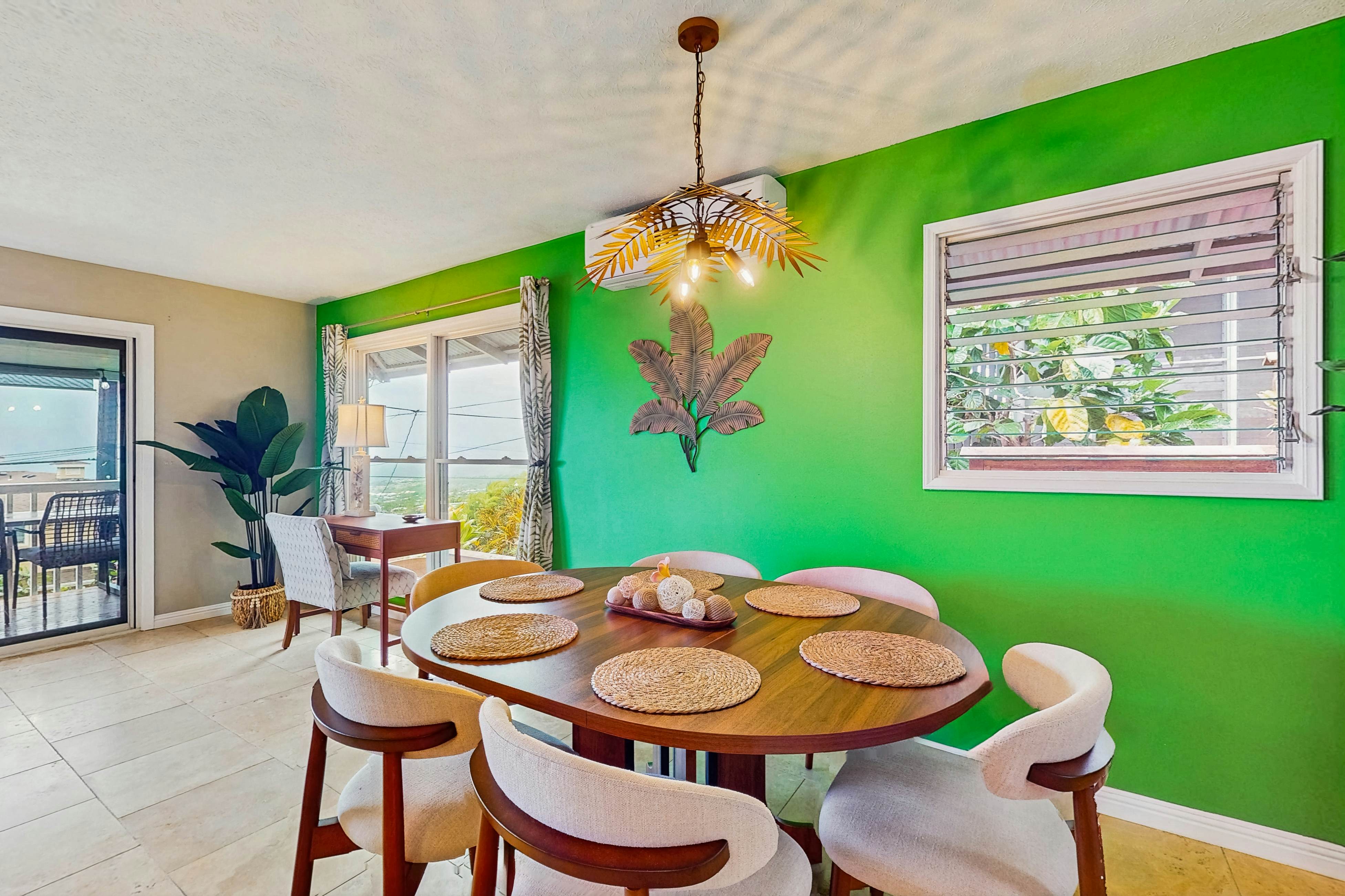 Pualani Island Getaway - Main House & Ohana- 30-night minimum