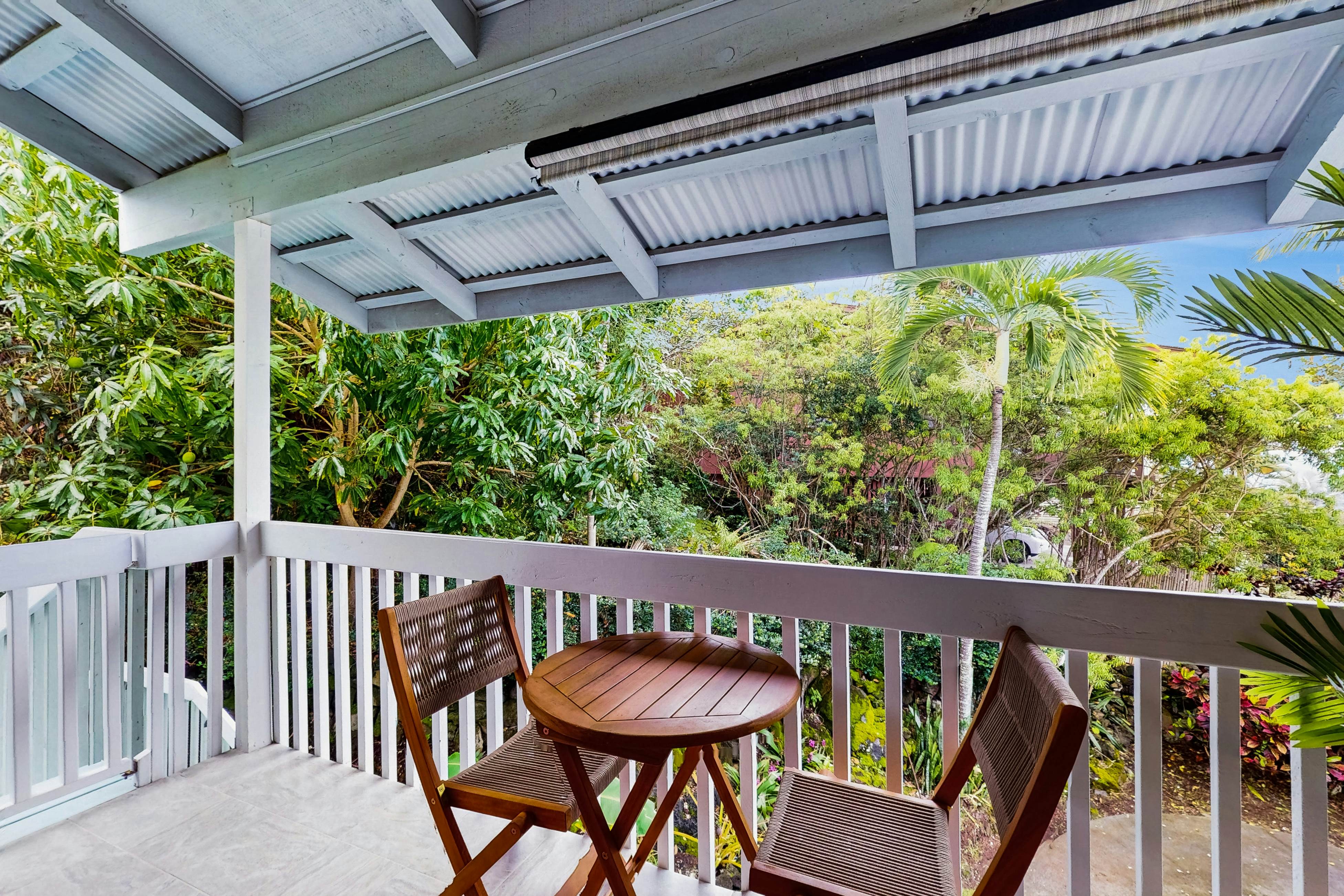 Pualani Island Getaway - Main House & Ohana- 30-night minimum