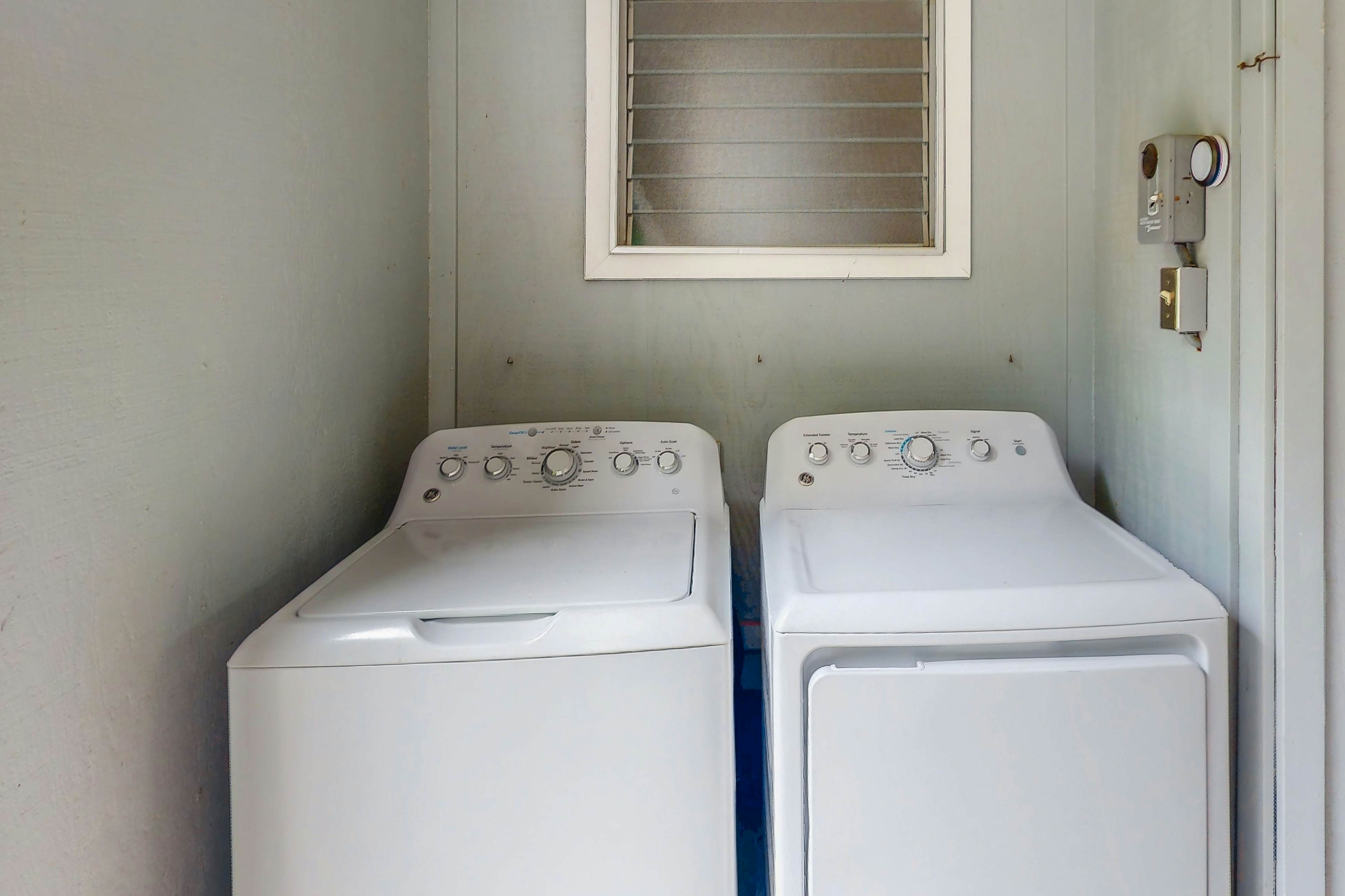 Pualani Island Getaway - Main House- 30-night minimum