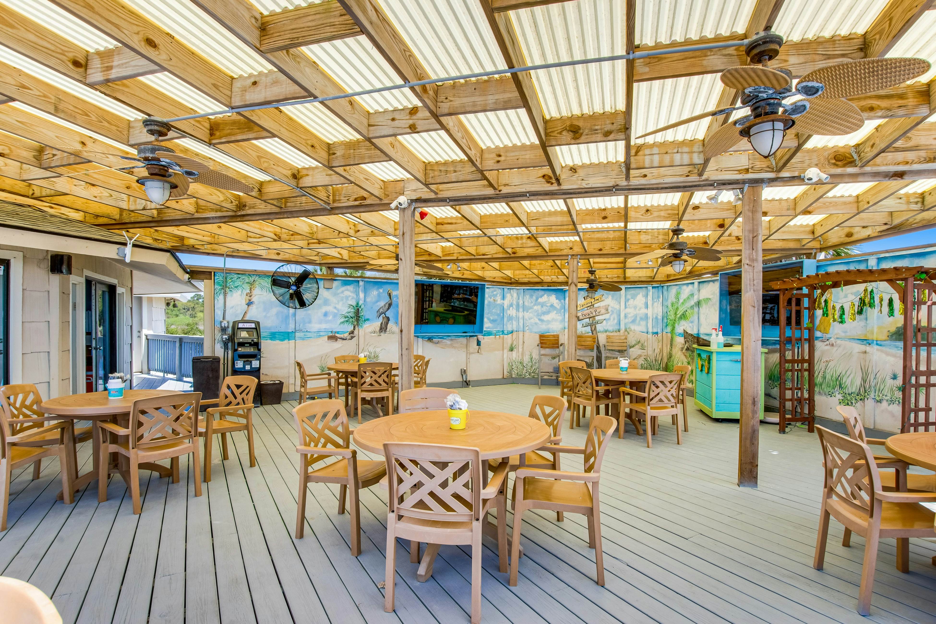 HH Beach & Tennis 119C