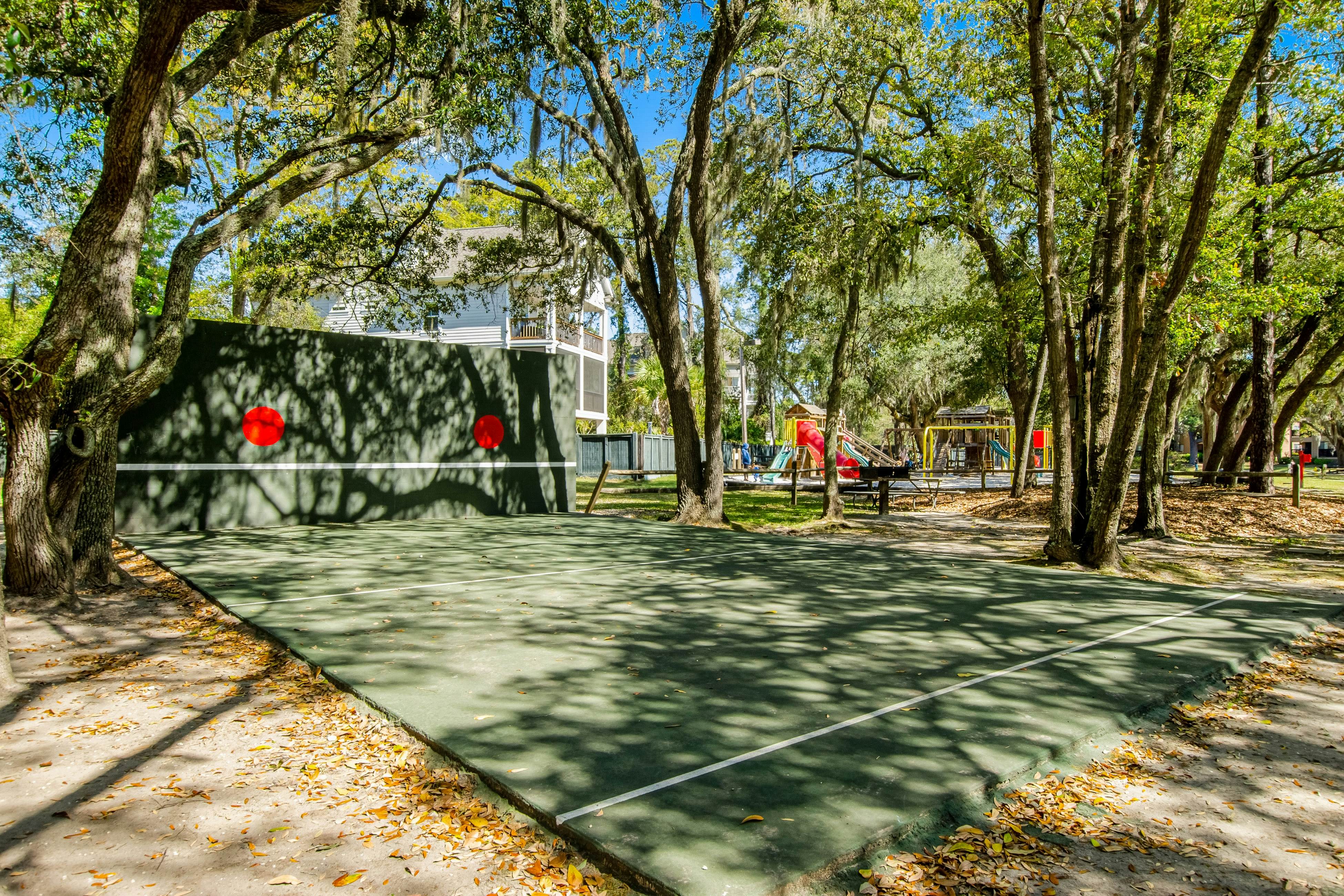 HH Beach & Tennis 119C