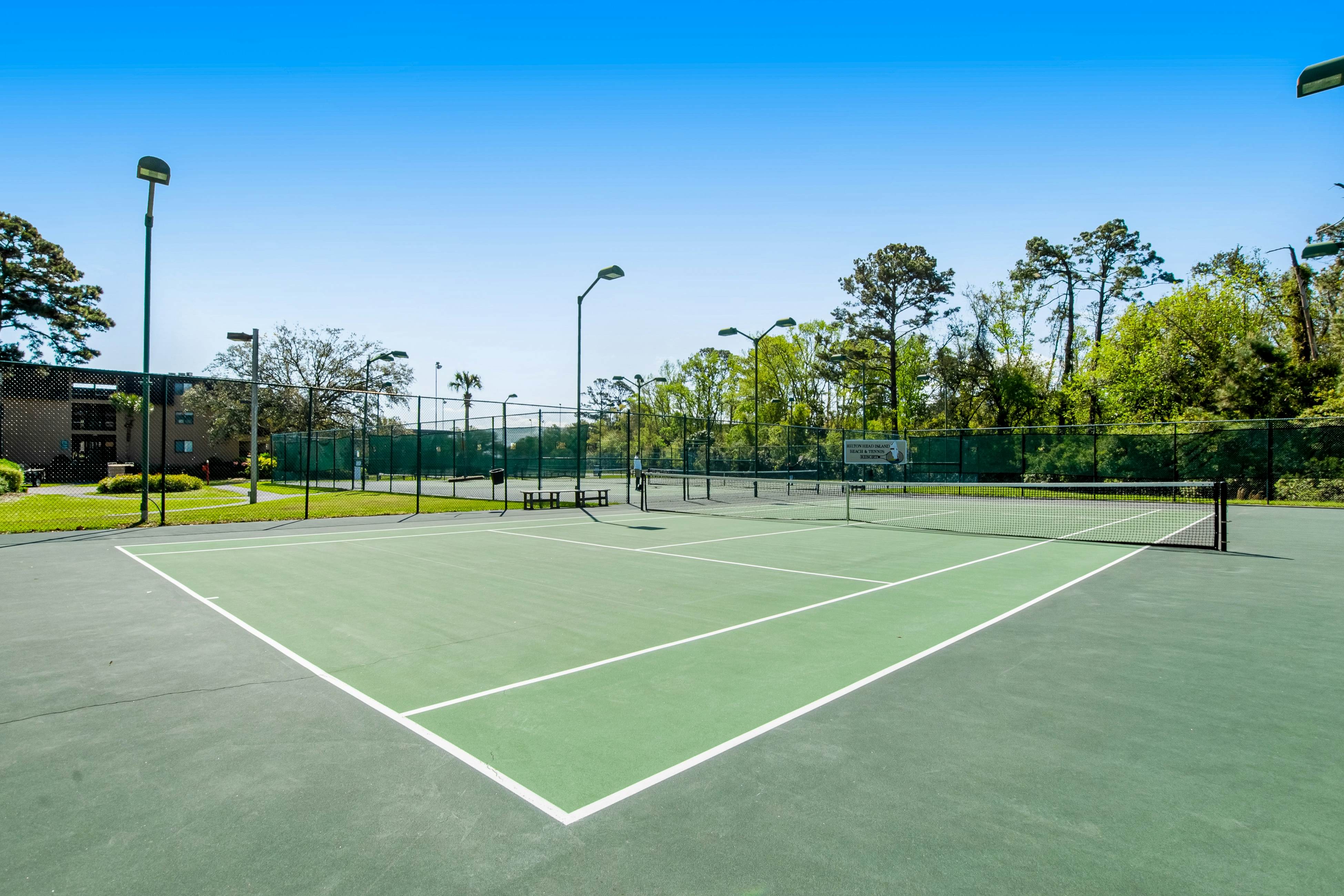 HH Beach & Tennis 119C