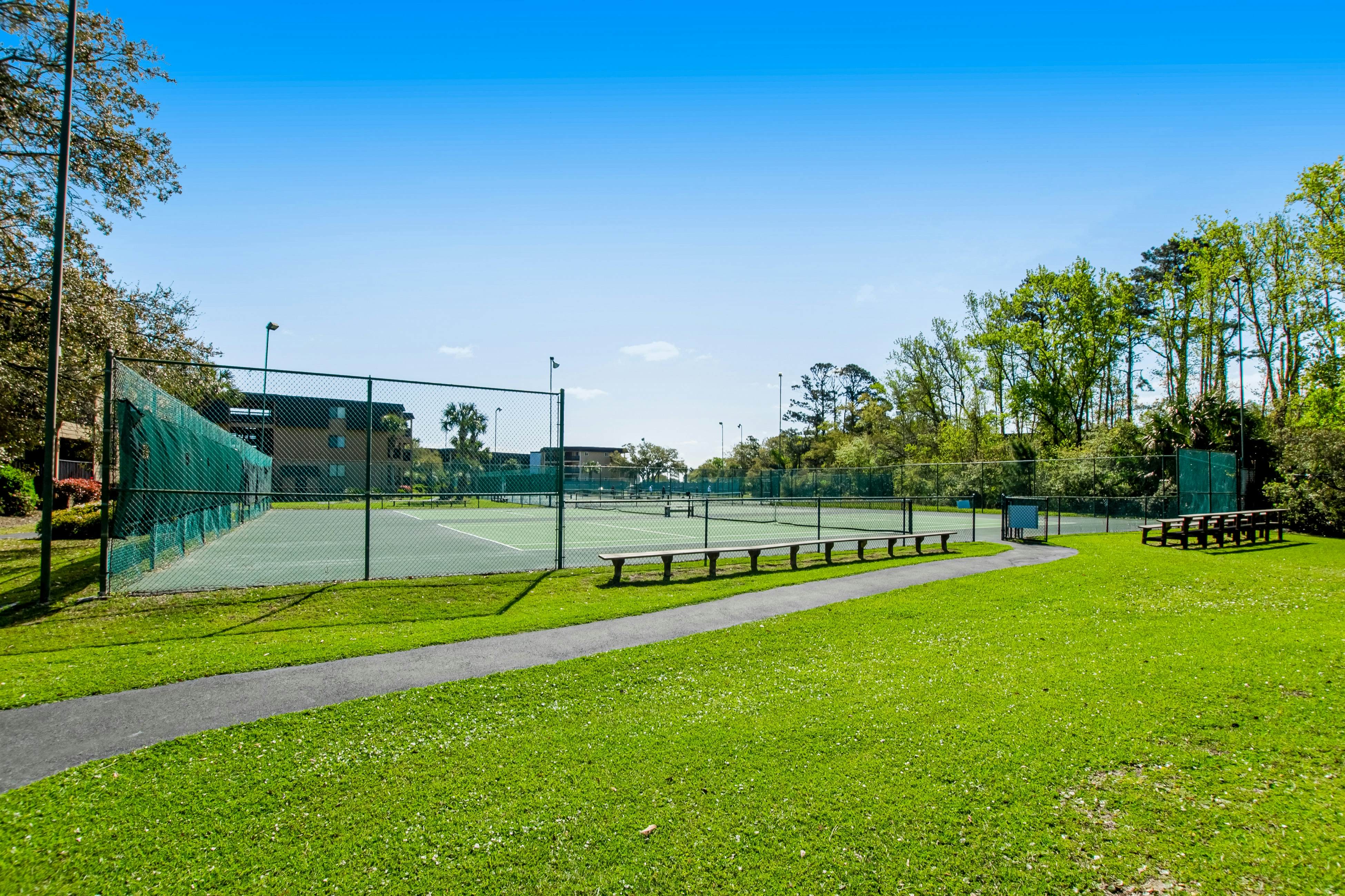 HH Beach & Tennis 119C