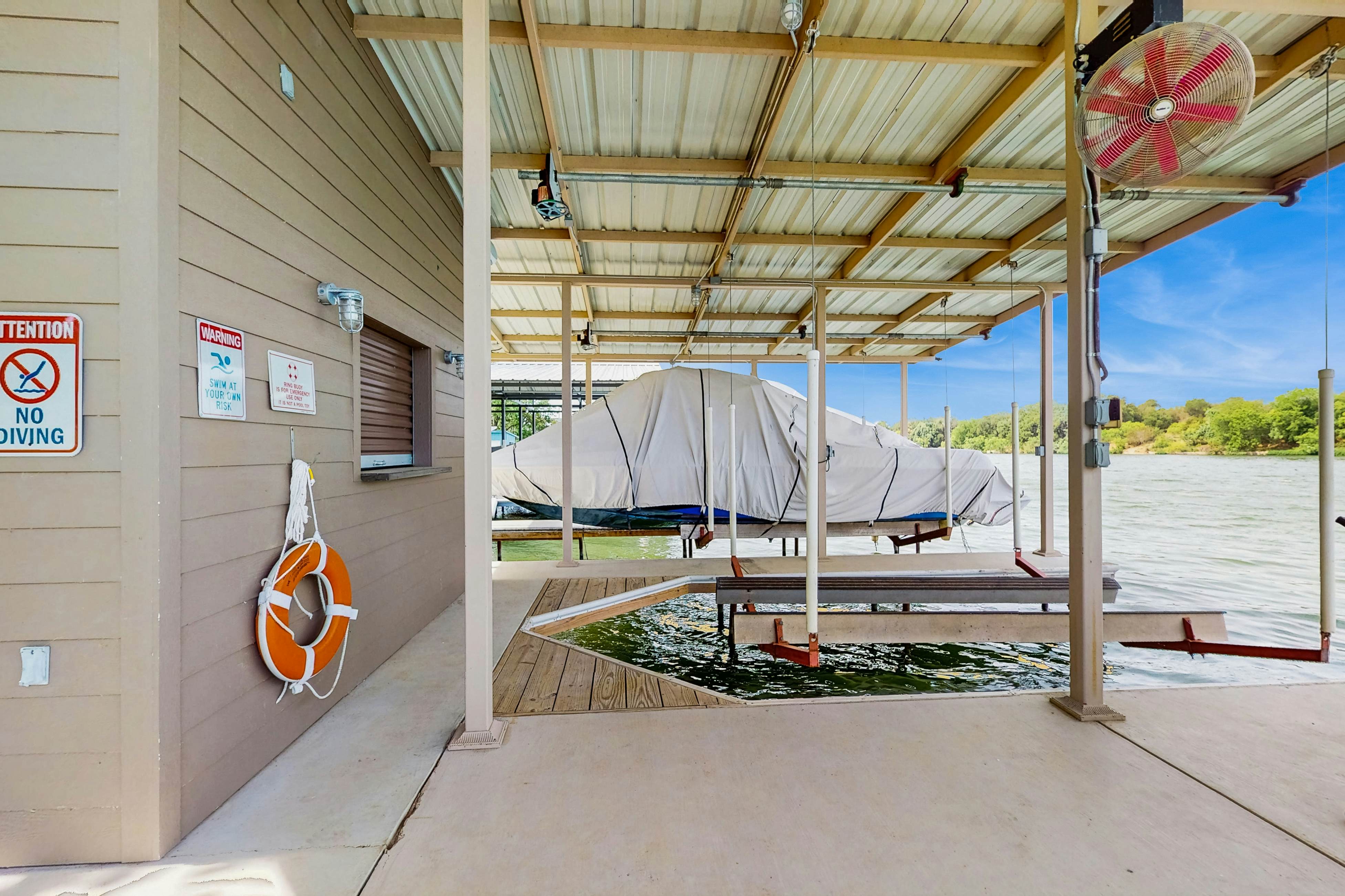 Ruff Lakehouse on Lake LBJ