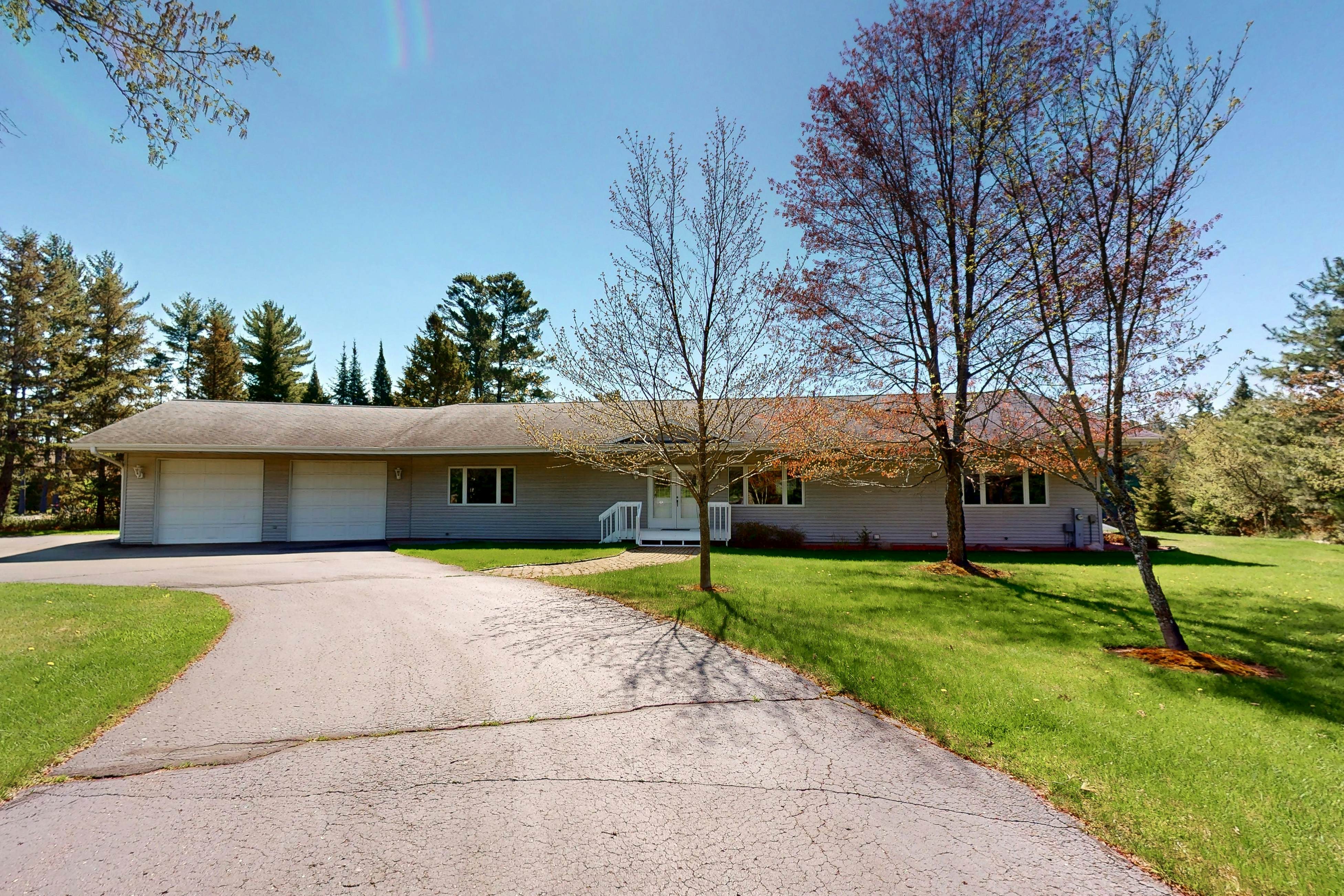 The 19th Hole Lakeside