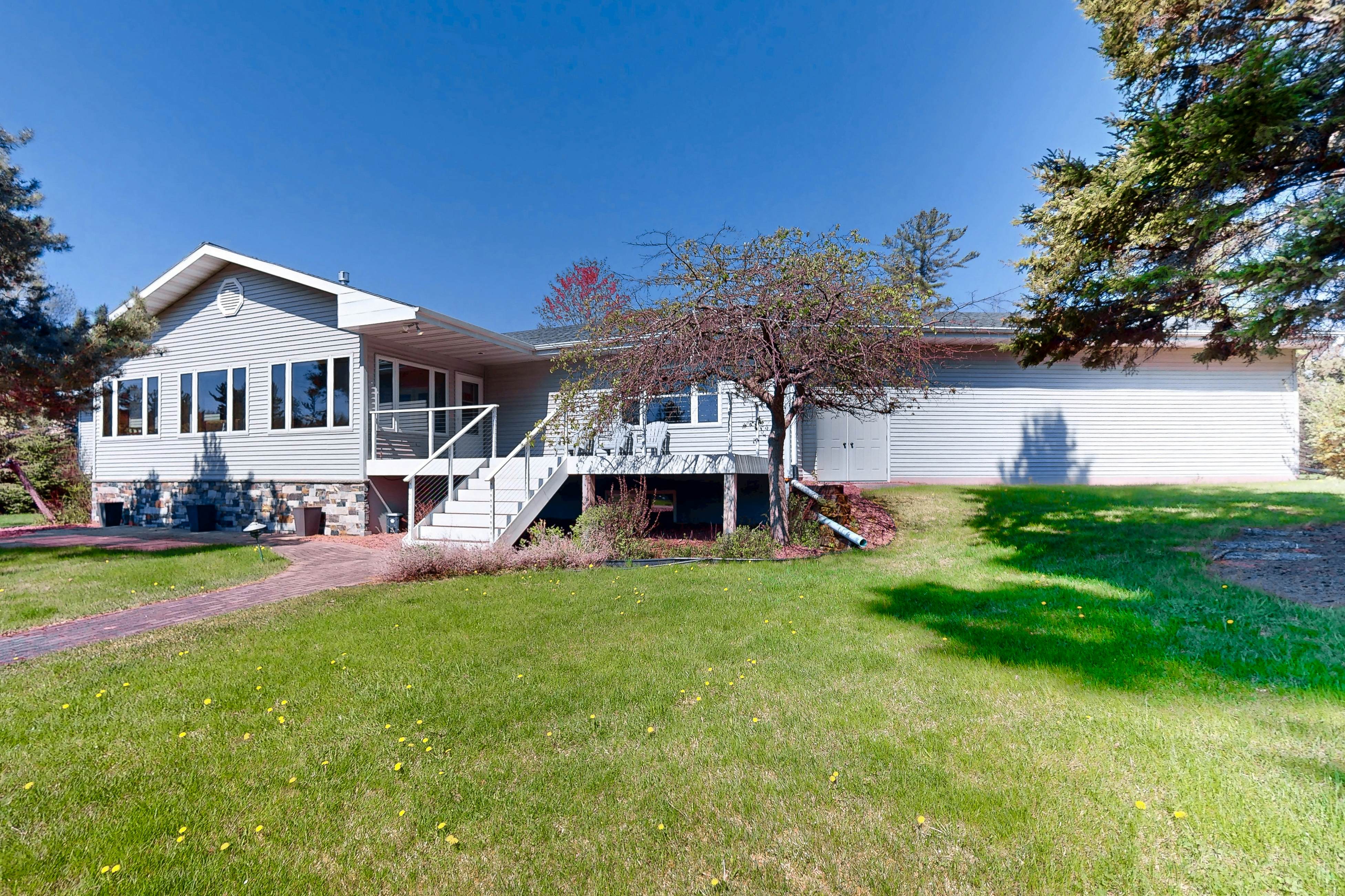 The 19th Hole Lakeside