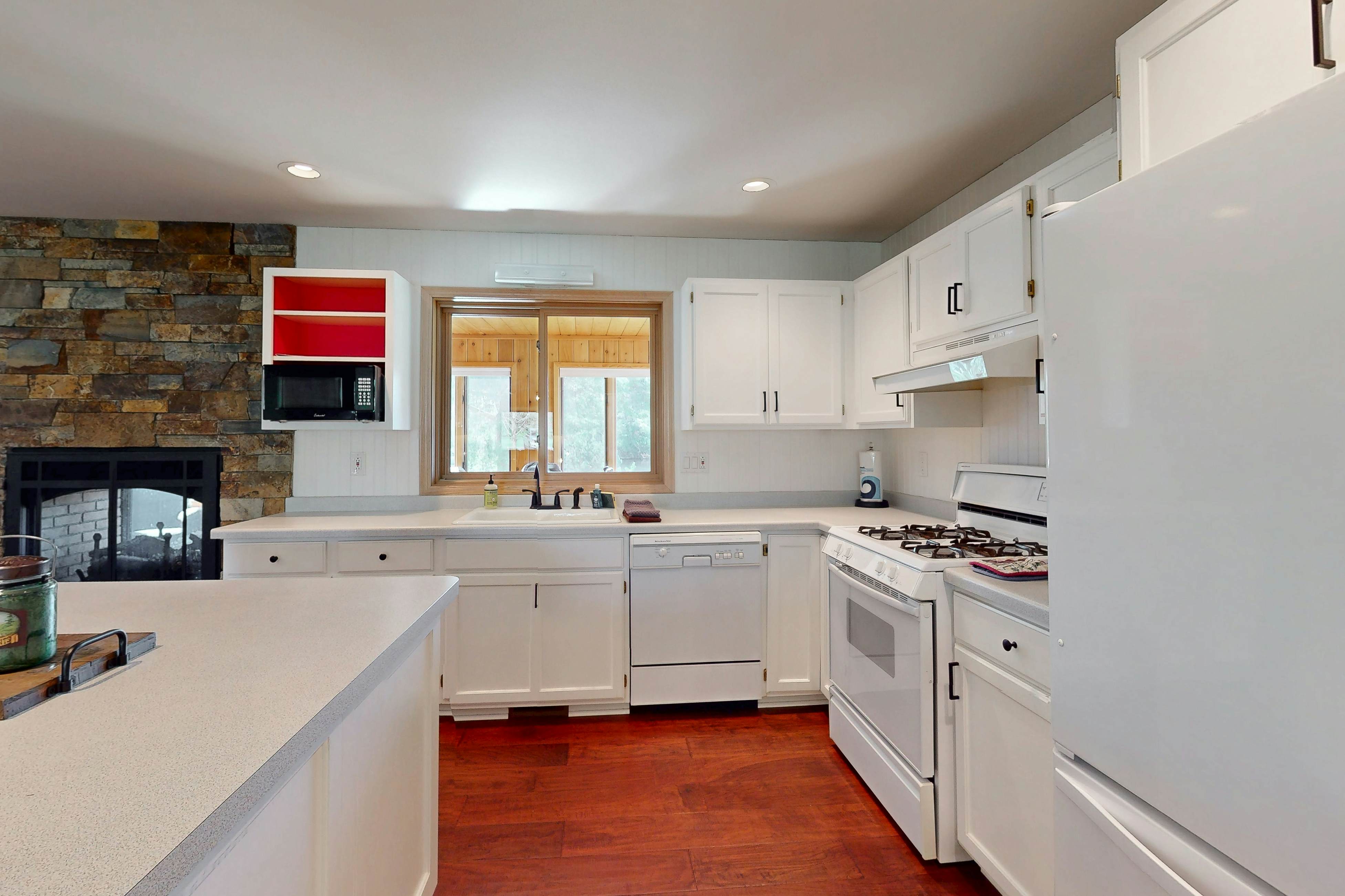 The 19th Hole Lakeside