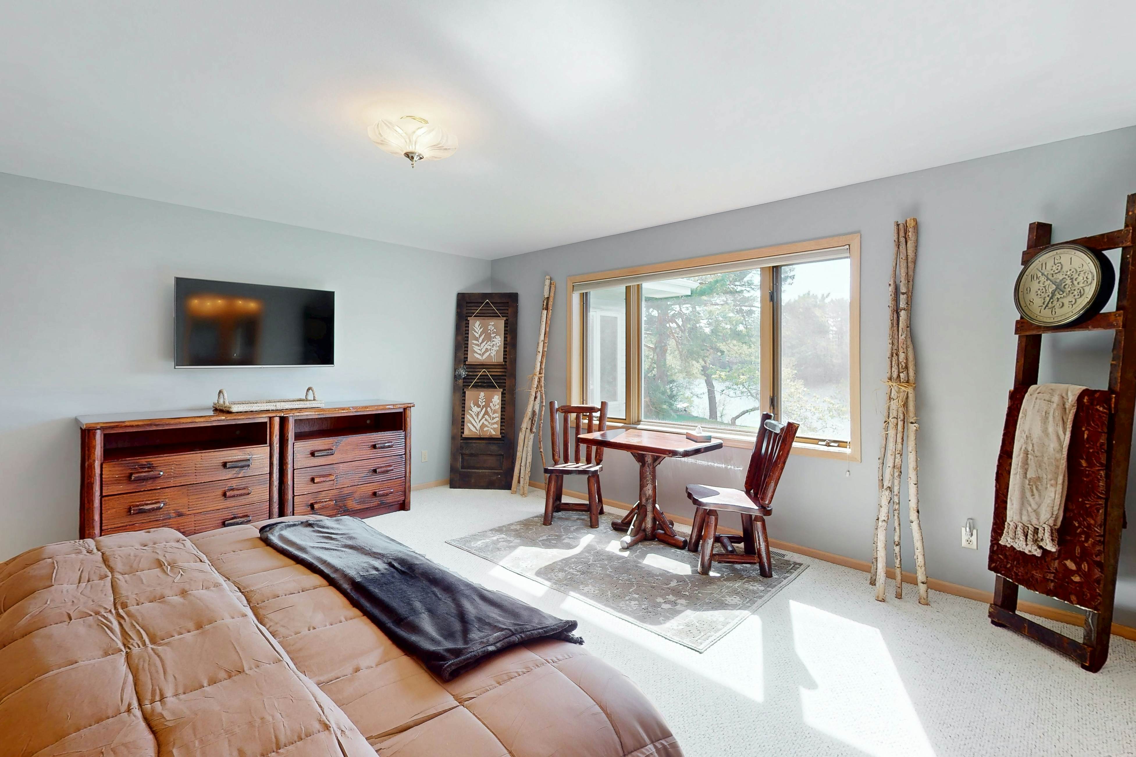 The 19th Hole Lakeside