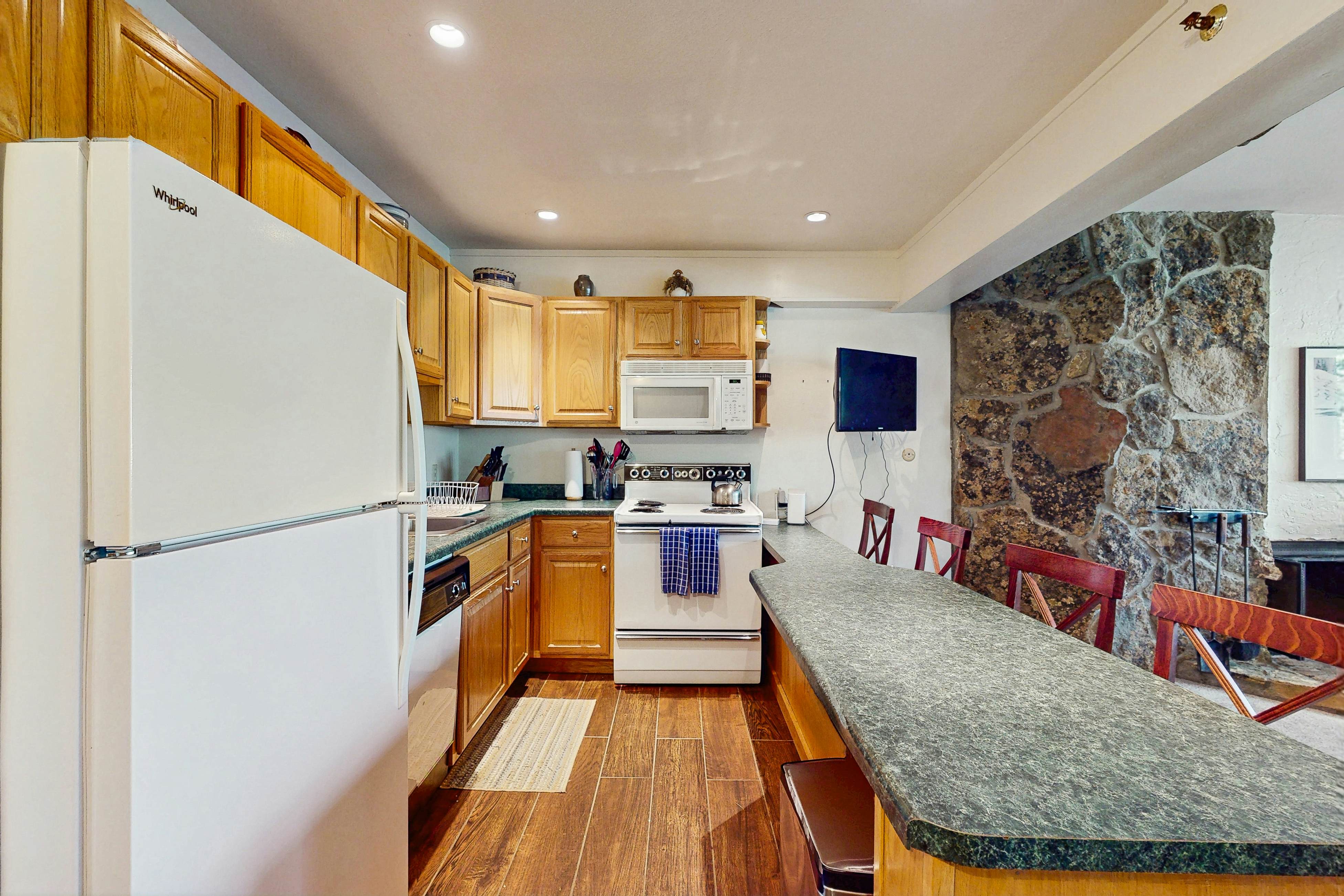 Cozy Slopeside Condo