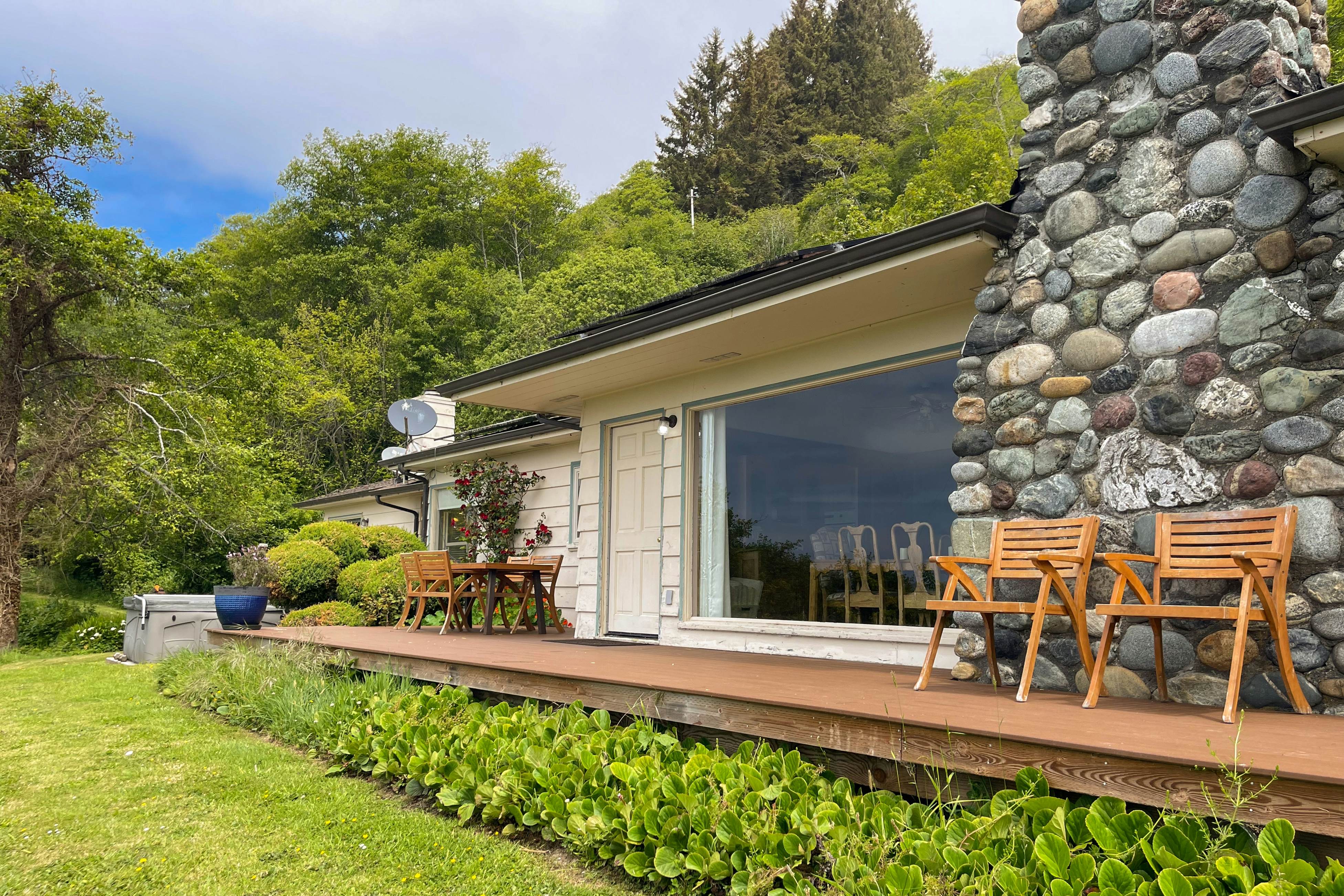 Freshwater Lagoon Retreat