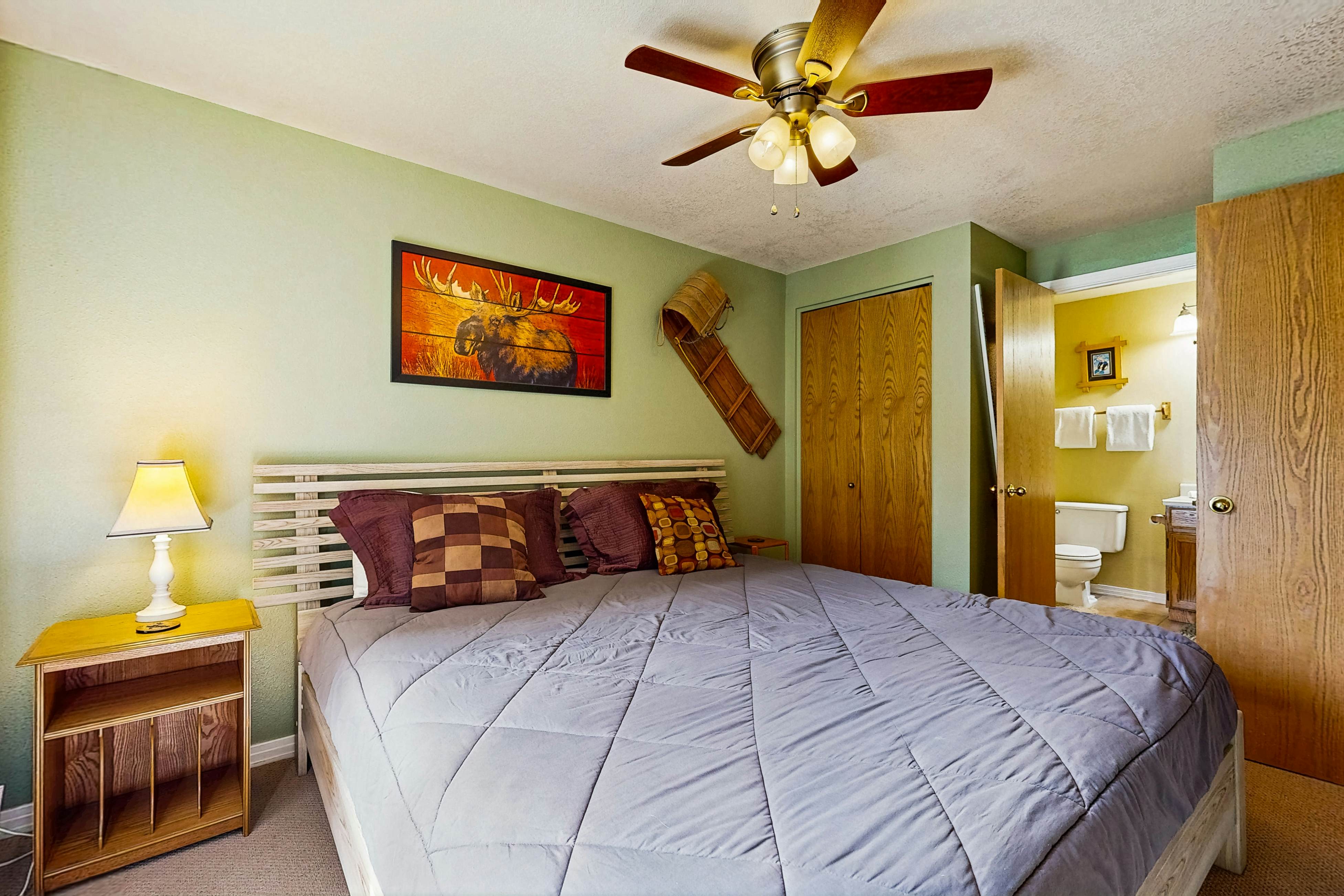 Aspen Village Golf Course Condo - Snowshoes