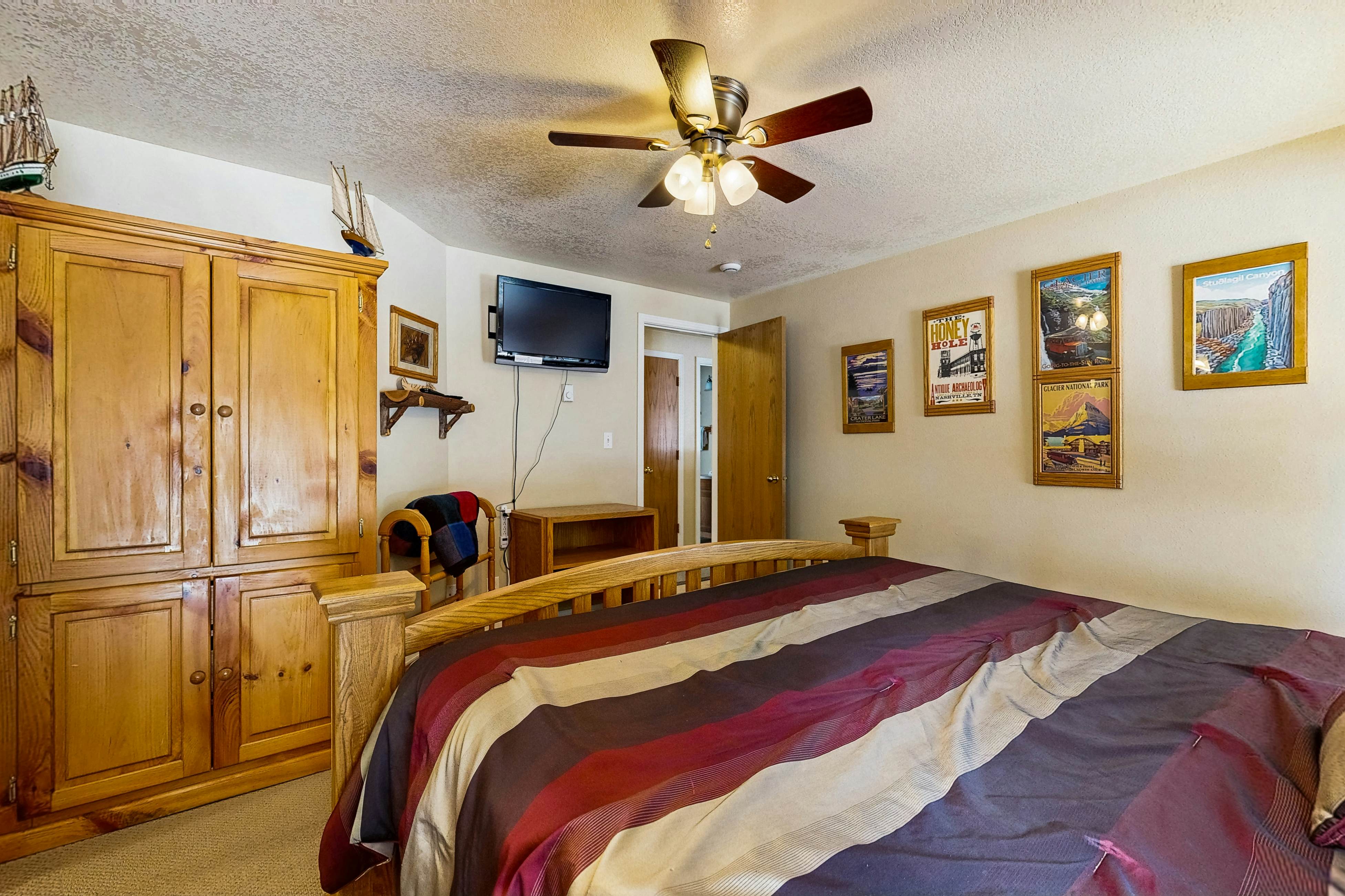 Aspen Village Golf Course Condo - Snowshoes