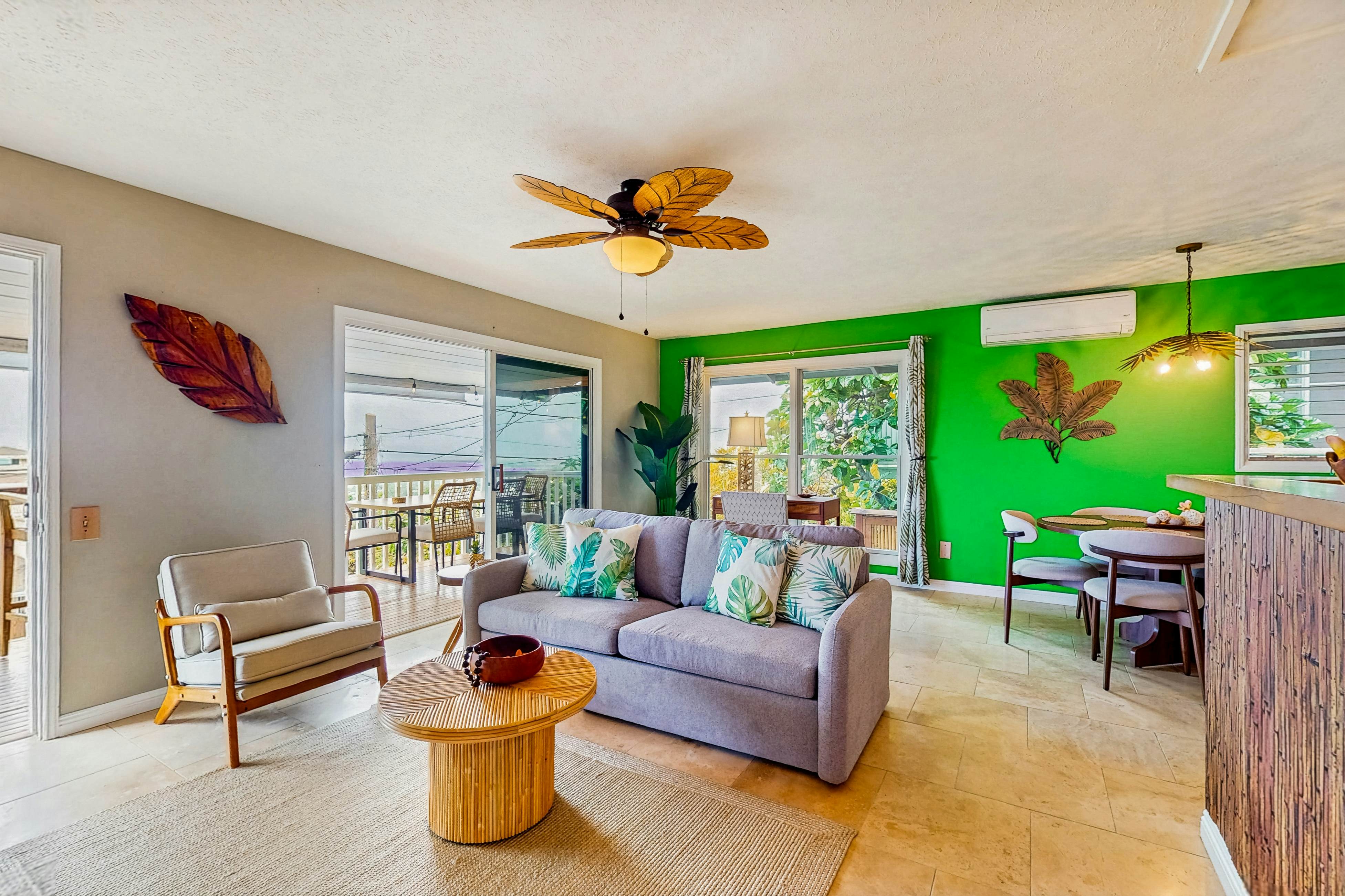 Pualani Island Getaway - Main House & Ohana- 30-night minimum