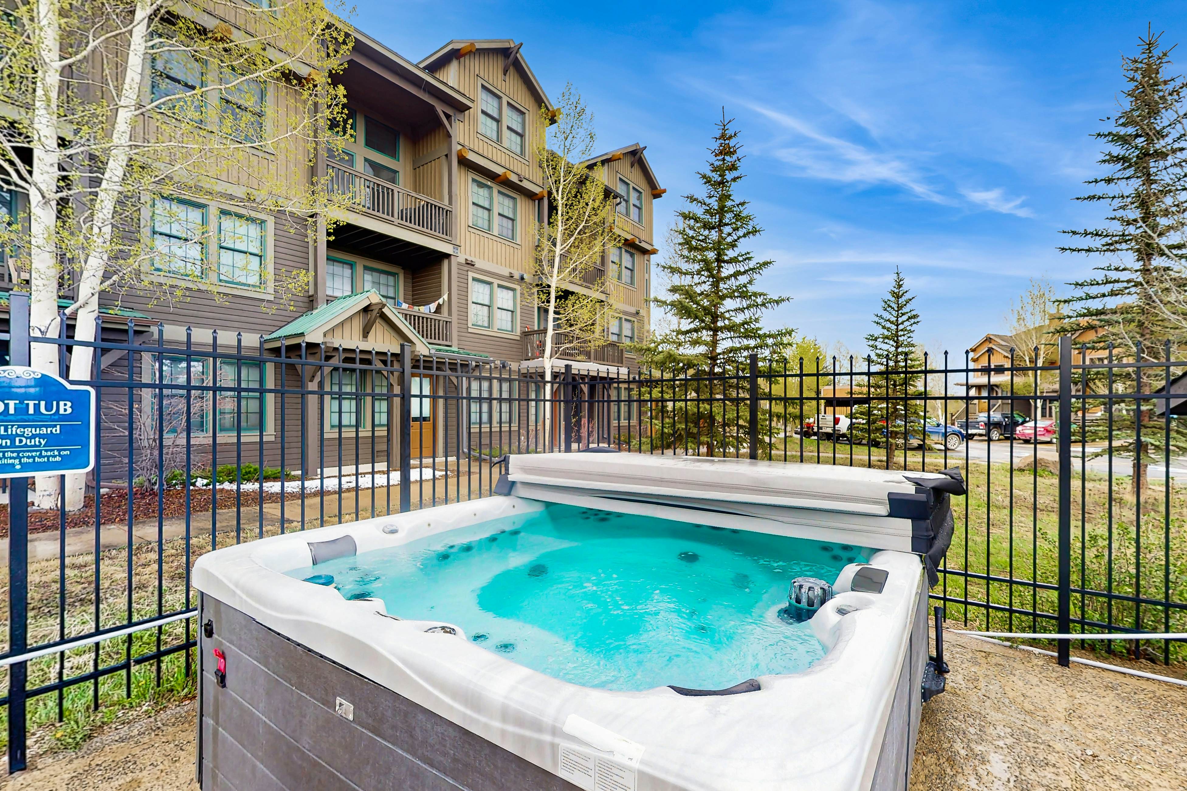 Kicking Horse Lodges 4-205