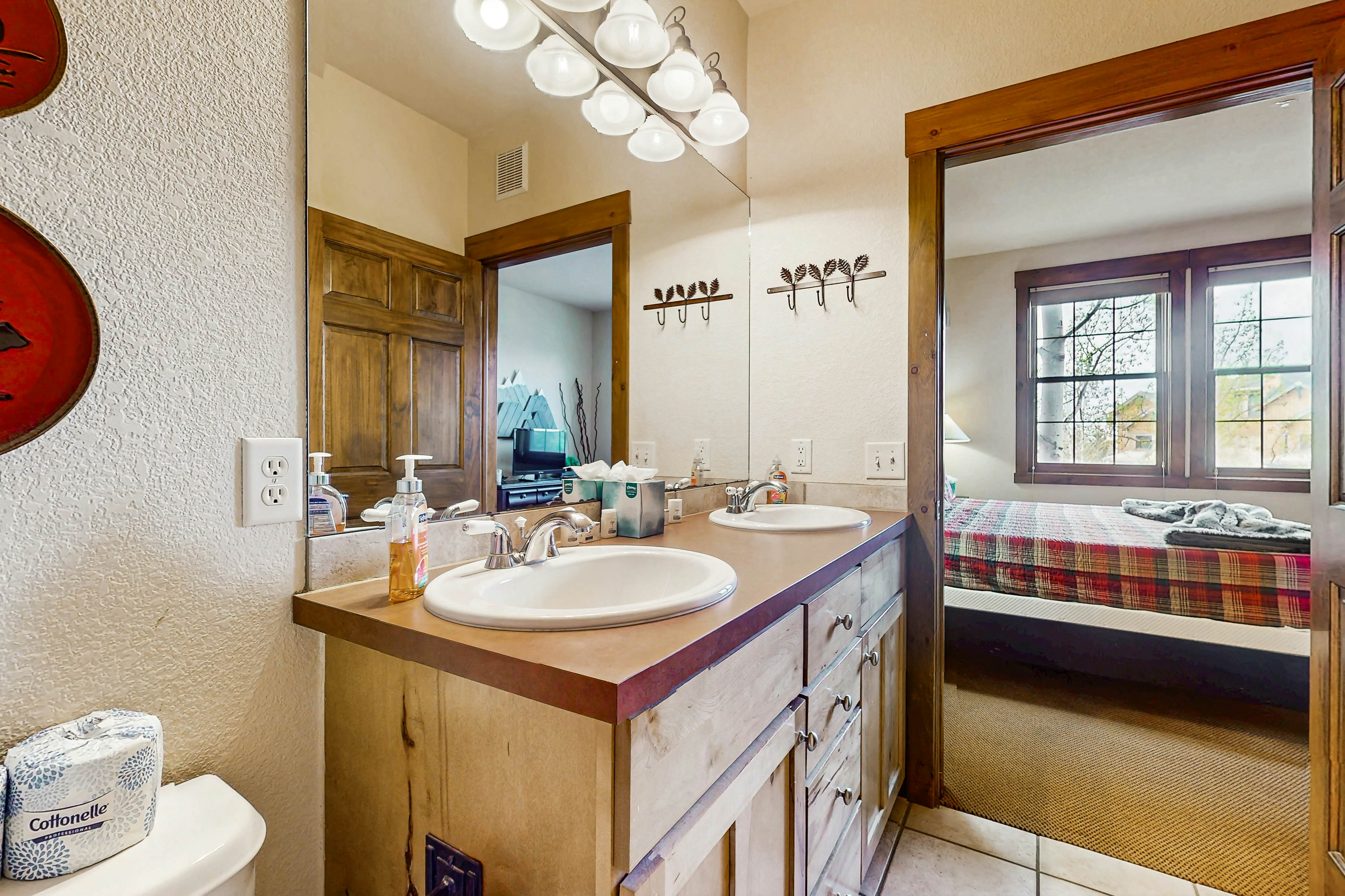 Kicking Horse Lodges 4-205