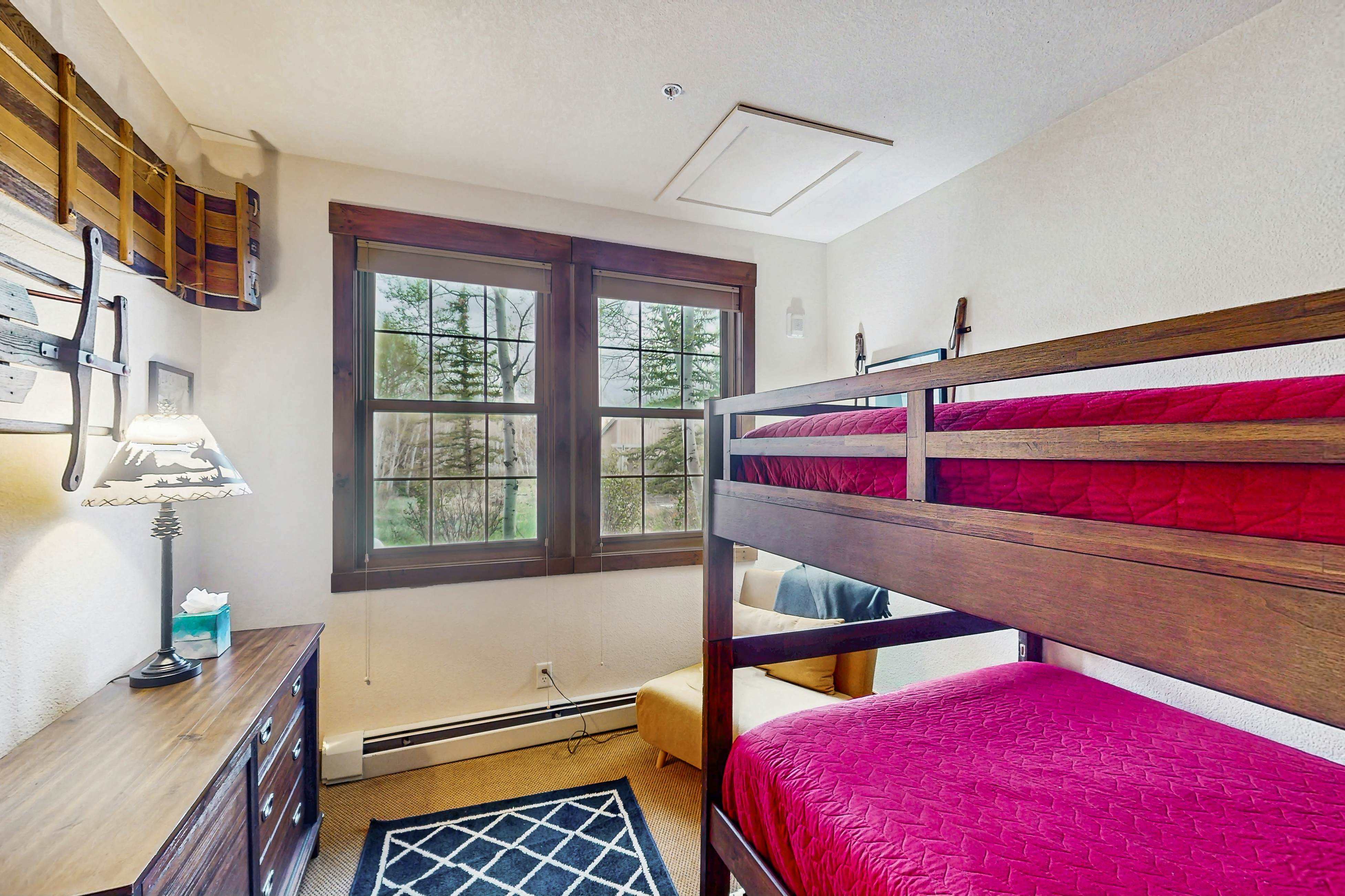 Kicking Horse Lodges 4-205