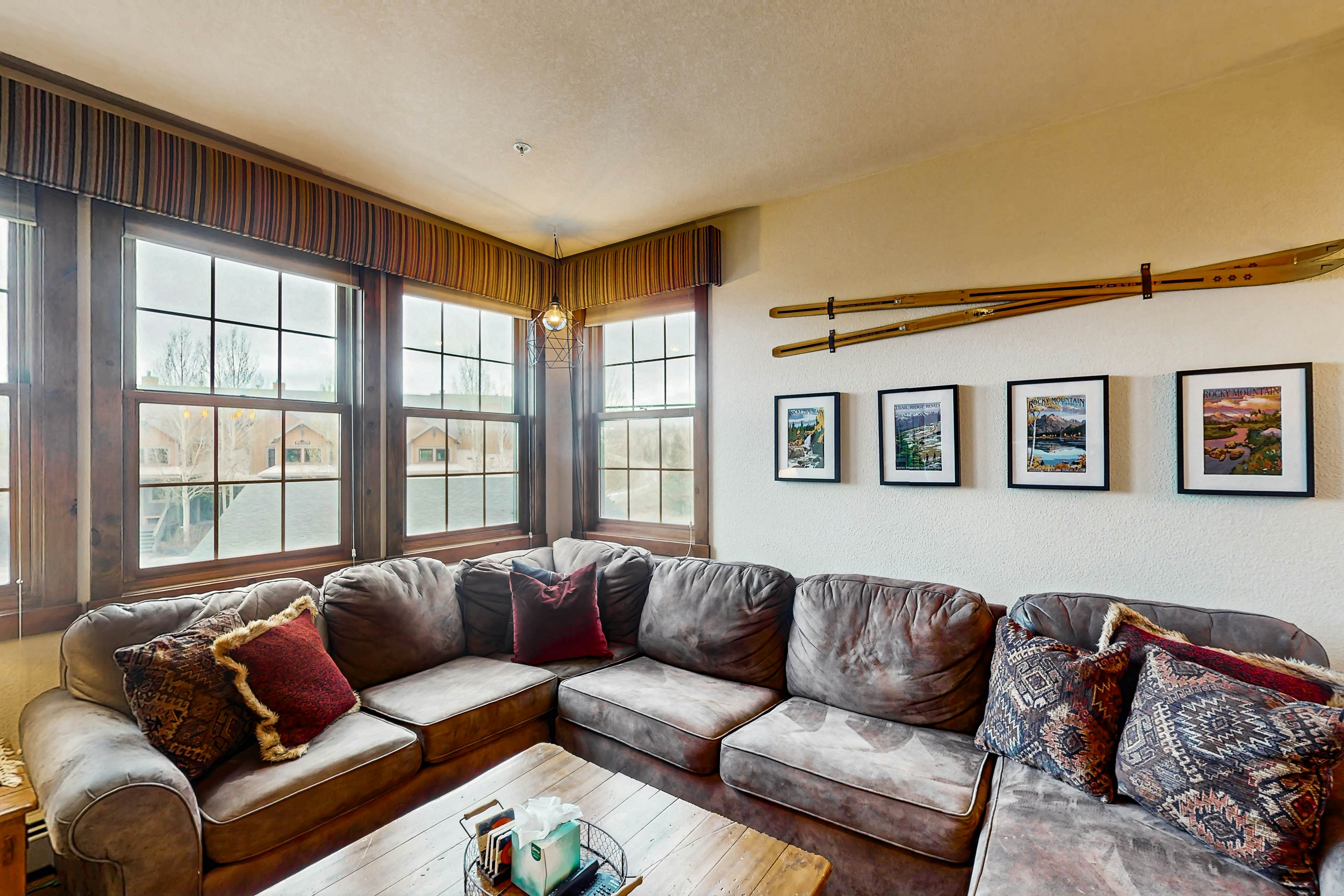 Kicking Horse Lodges 4-205