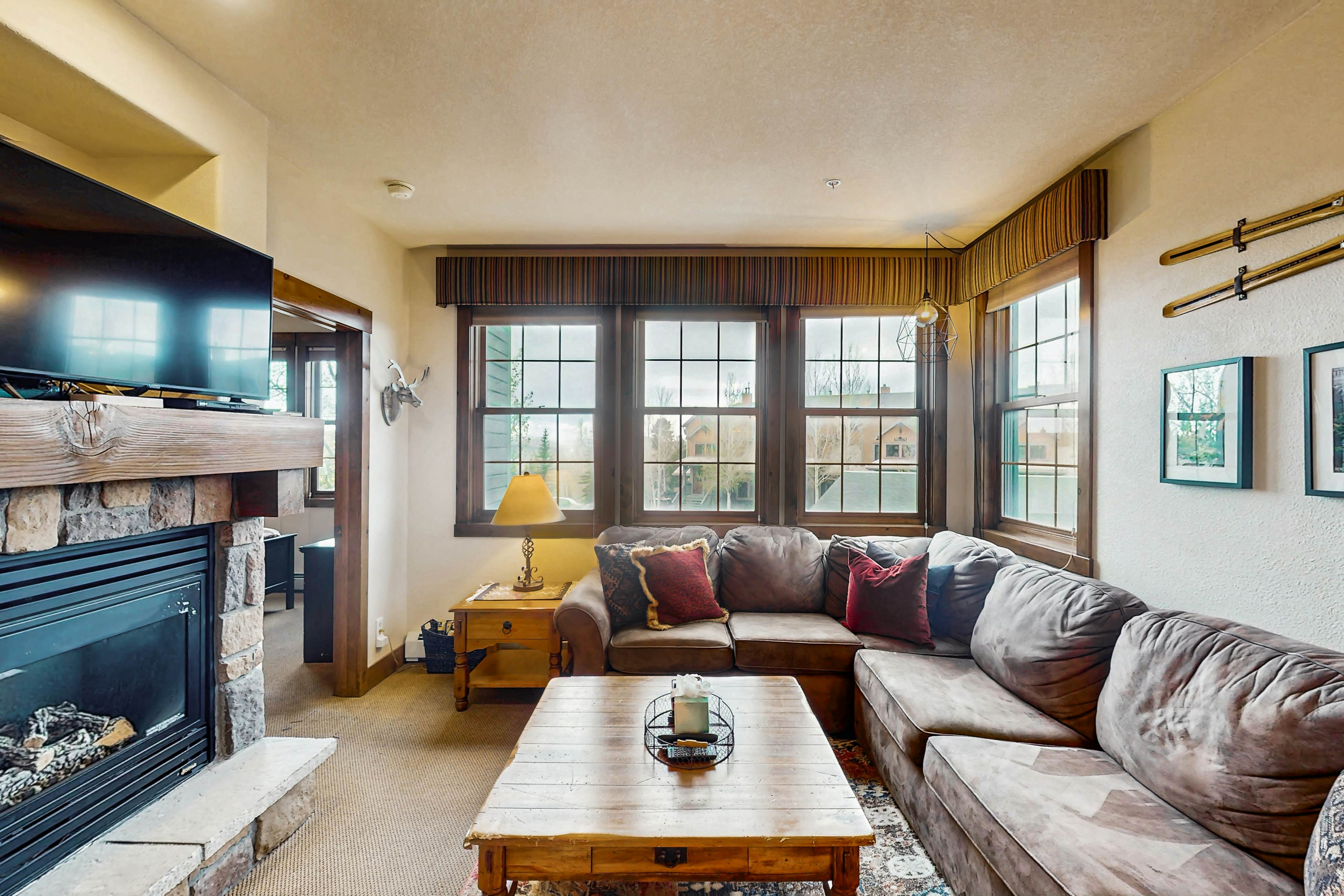 Kicking Horse Lodges 4-205