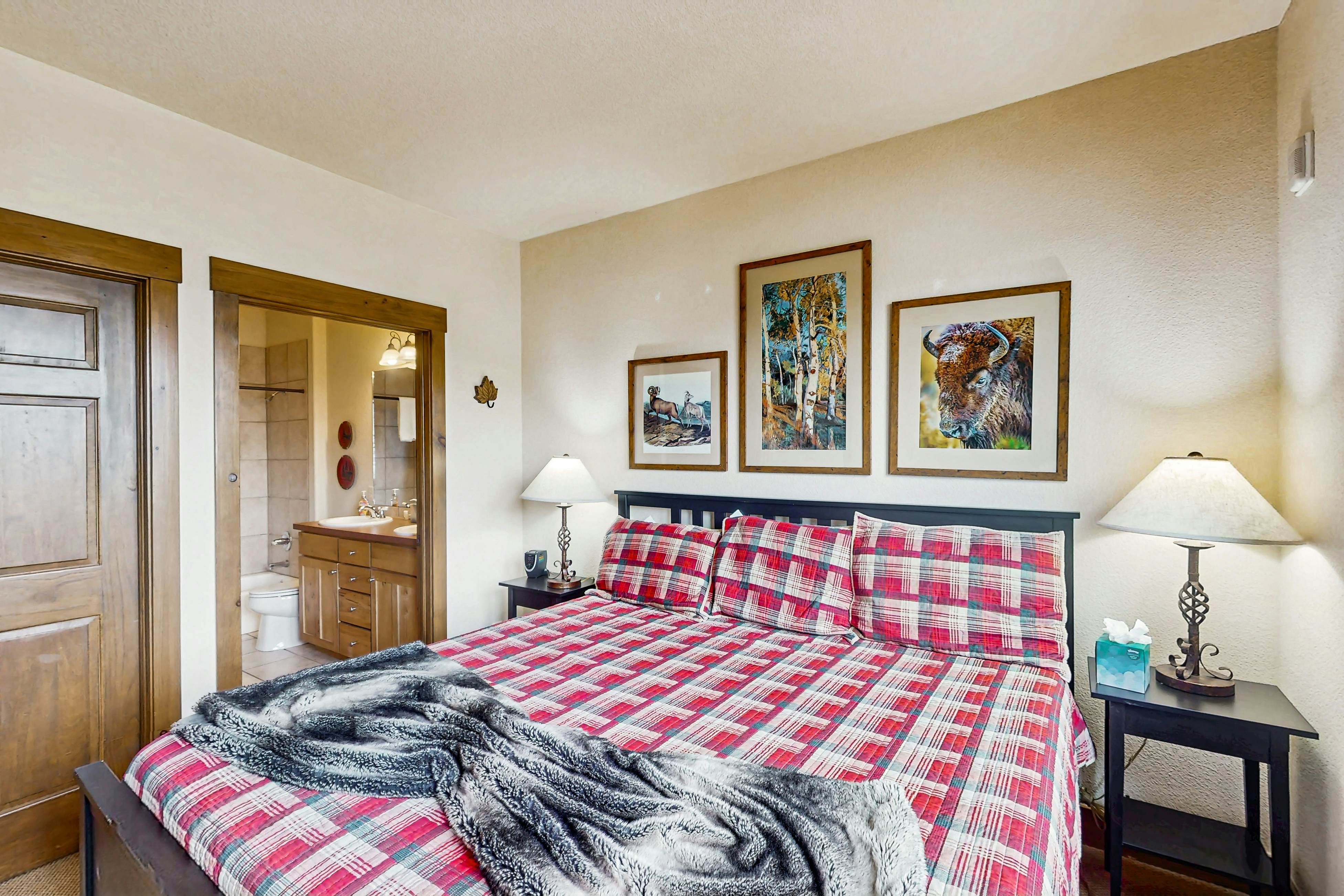 Kicking Horse Lodges 4-205