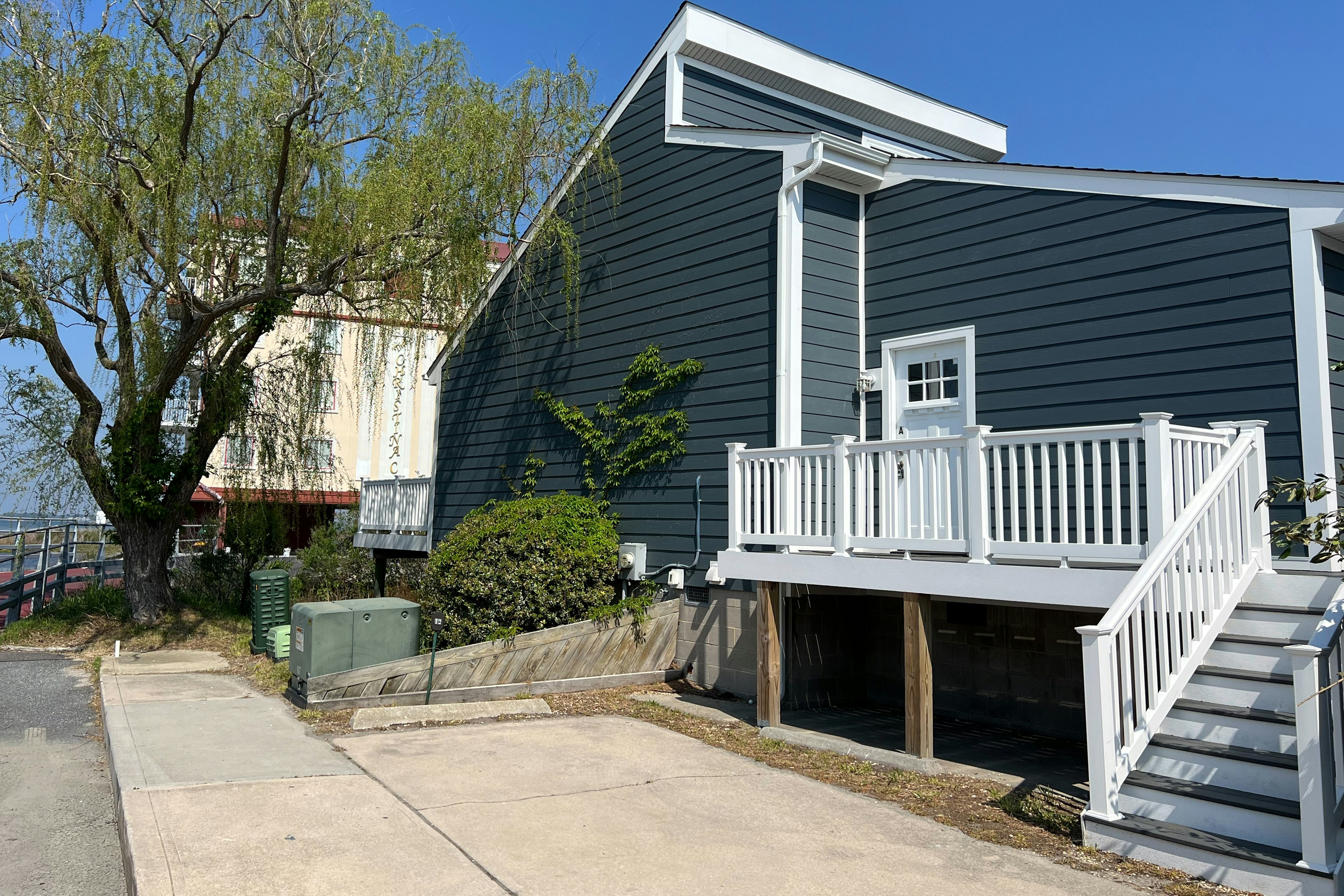 La Vista Bay Complex -A,B,C,D