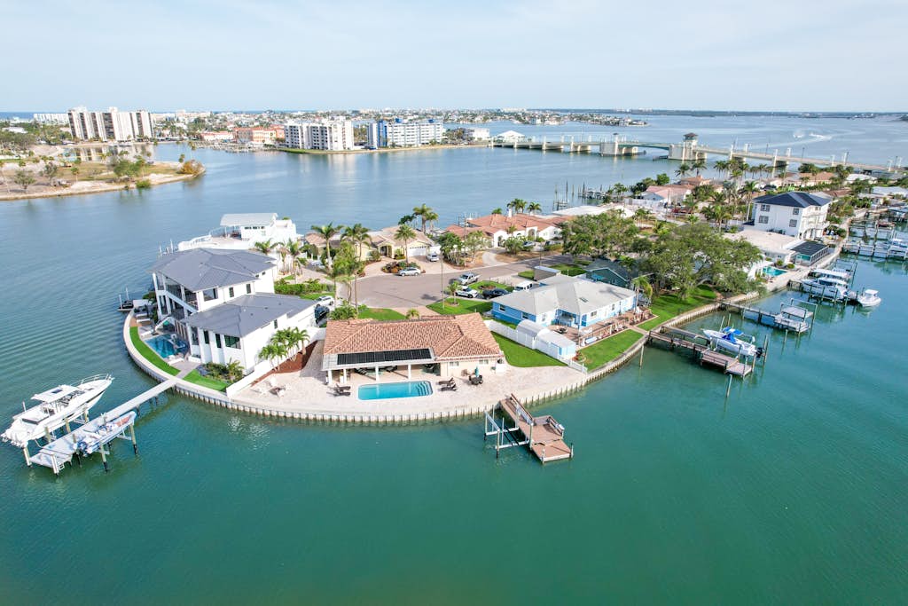 Chic waterfront retreat with private pool and outdoor kitchen near the beach — St. Petersburg, FL — vacation rental