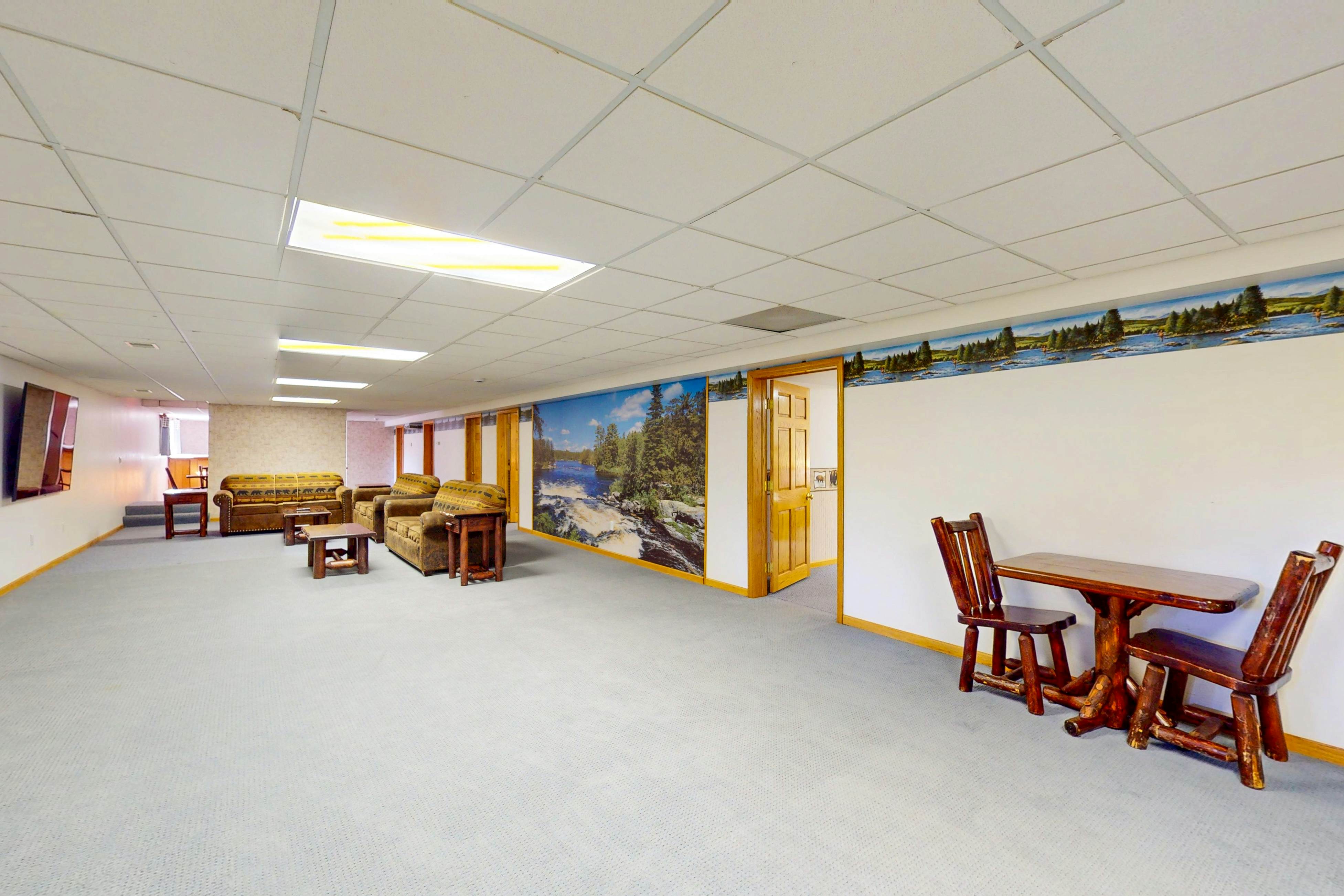 The 19th Hole Lakeside