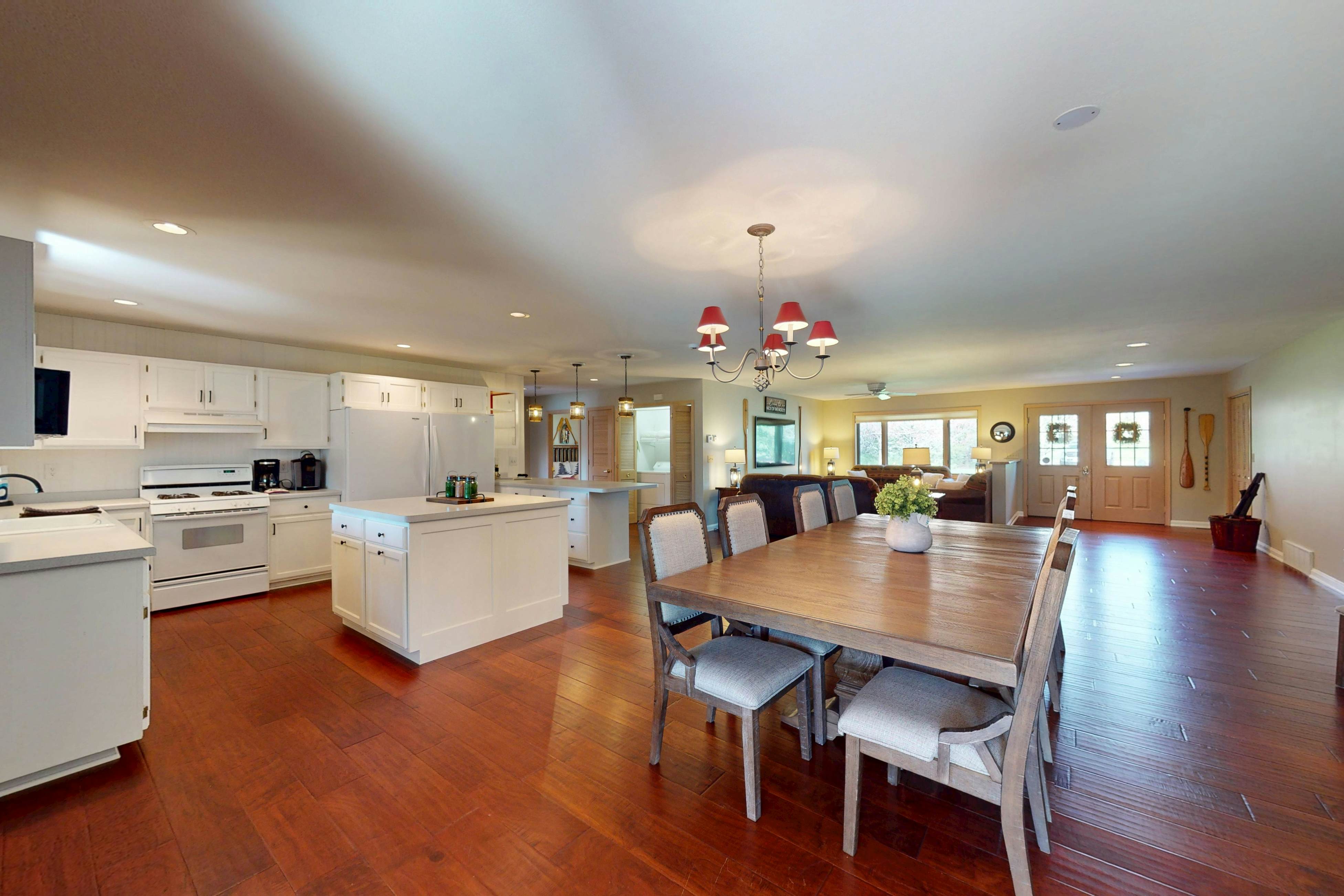 The 19th Hole Lakeside