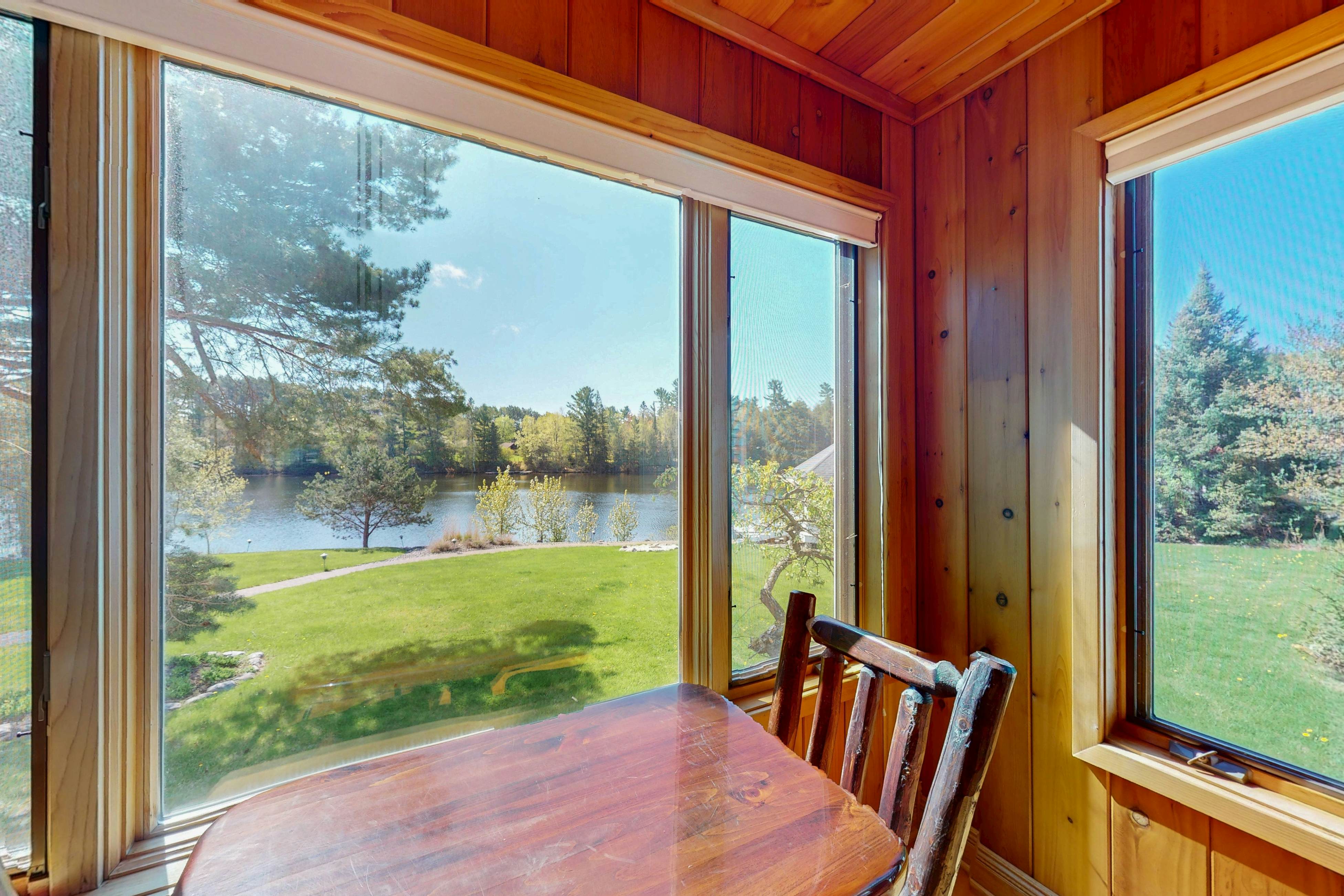 The 19th Hole Lakeside