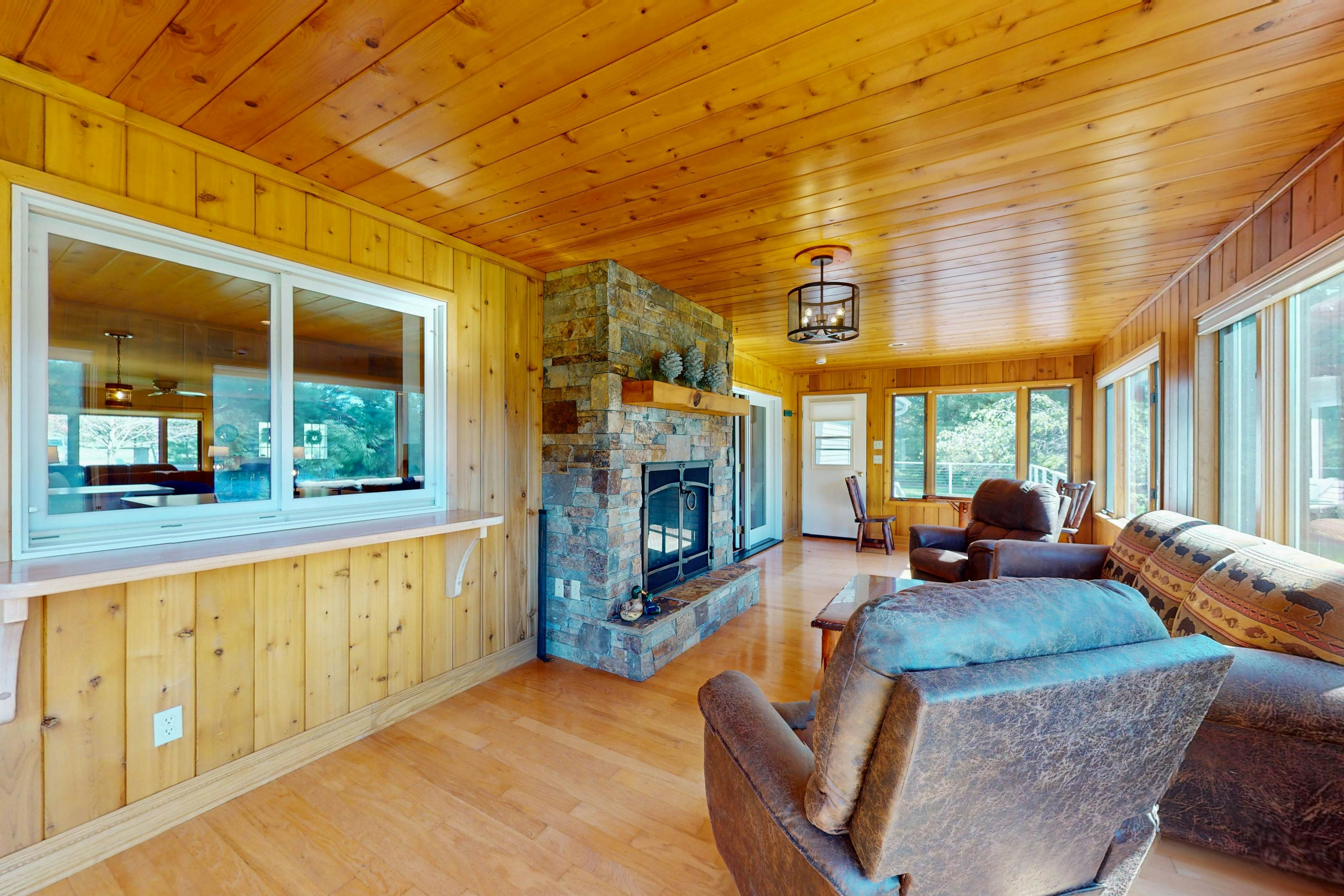 The 19th Hole Lakeside