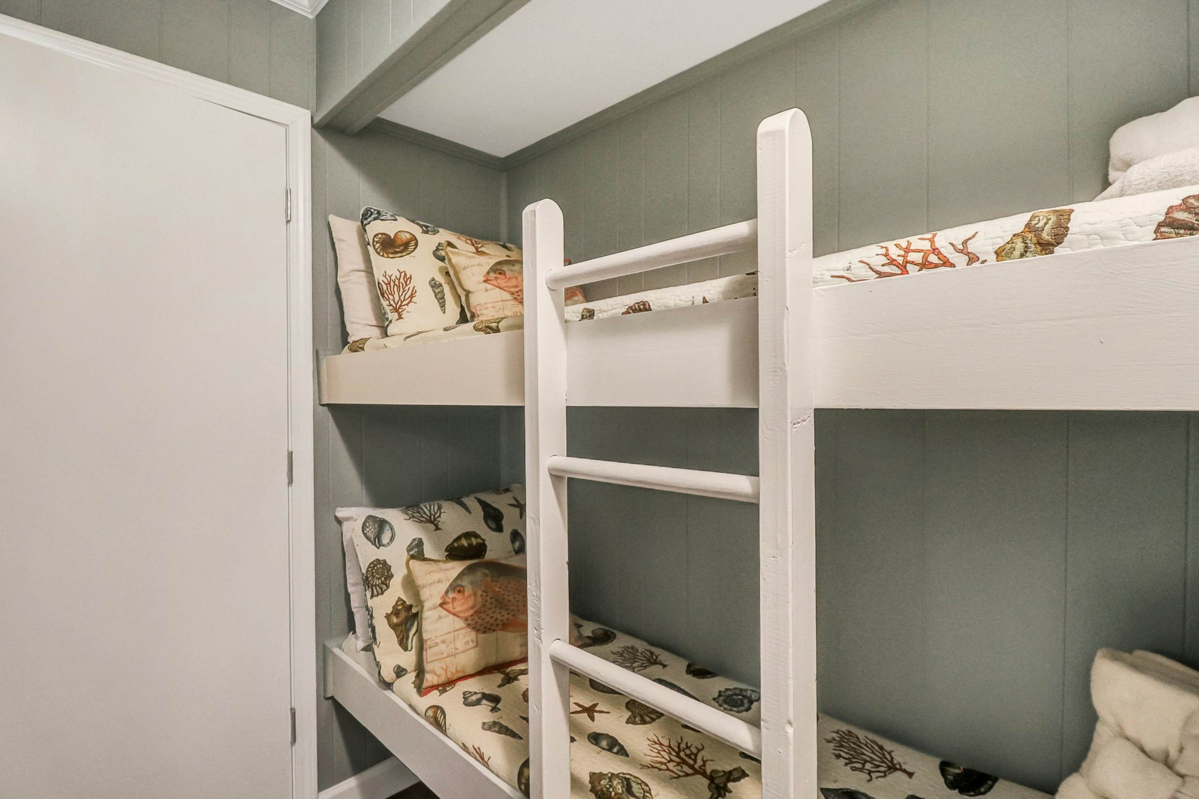 HH Beach & Tennis 119C