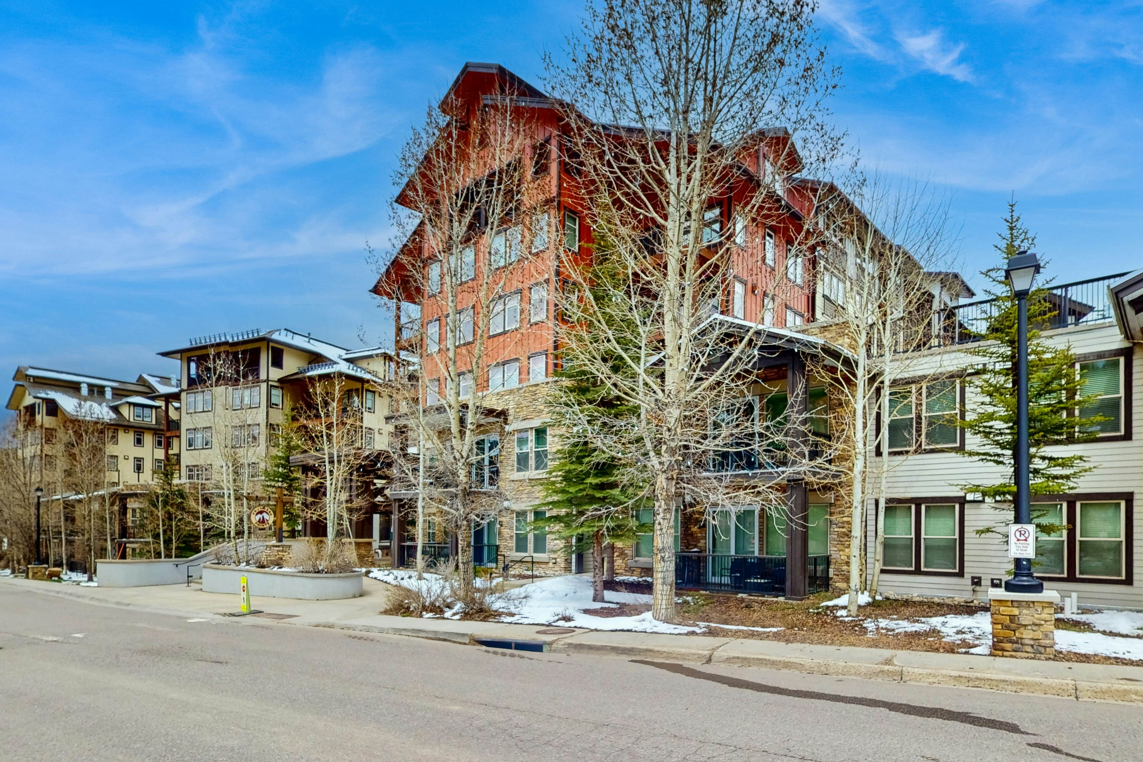 Founders Pointe 4445