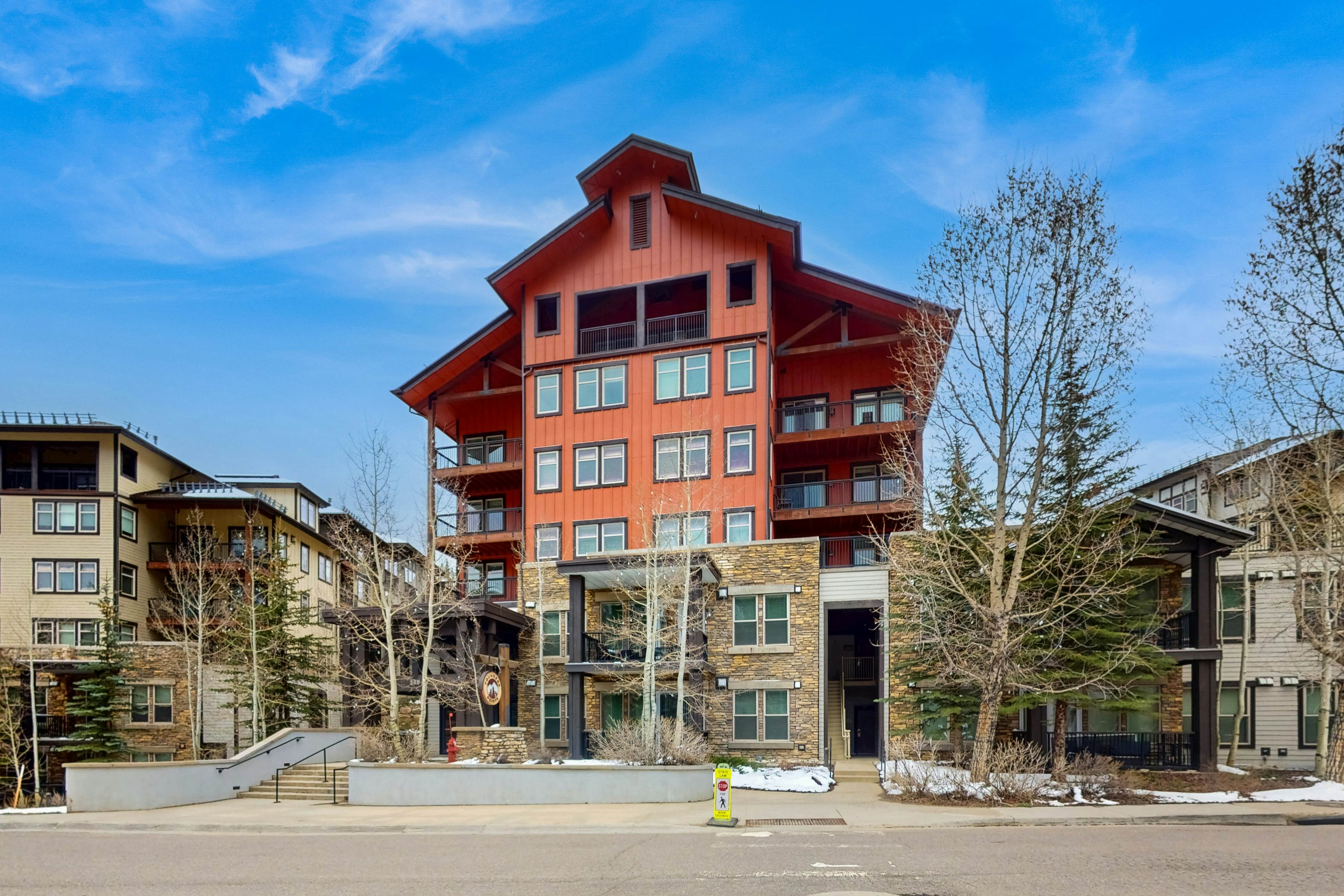 Founders Pointe 4445